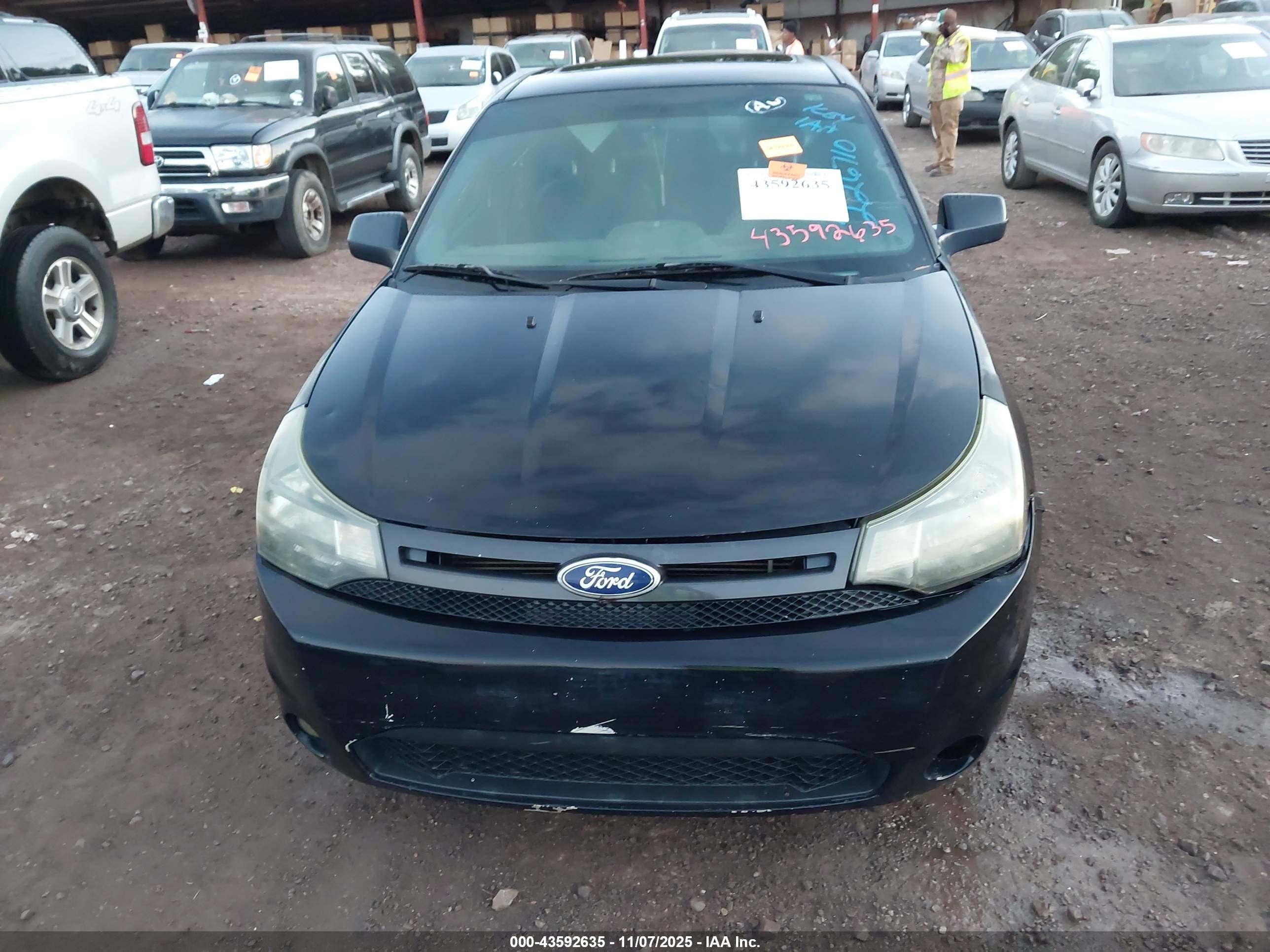 FORD FOCUS image 6
