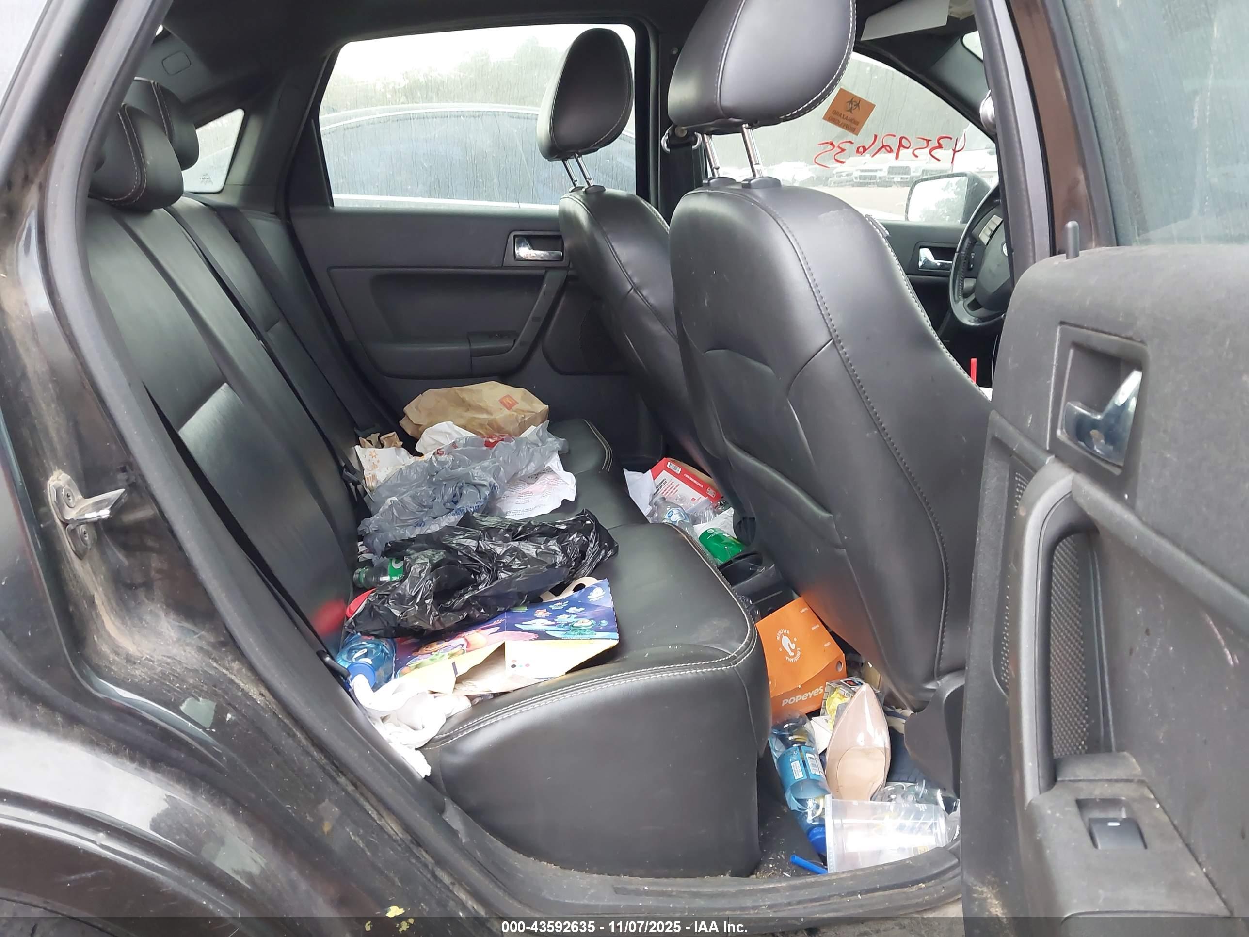 FORD FOCUS image 8