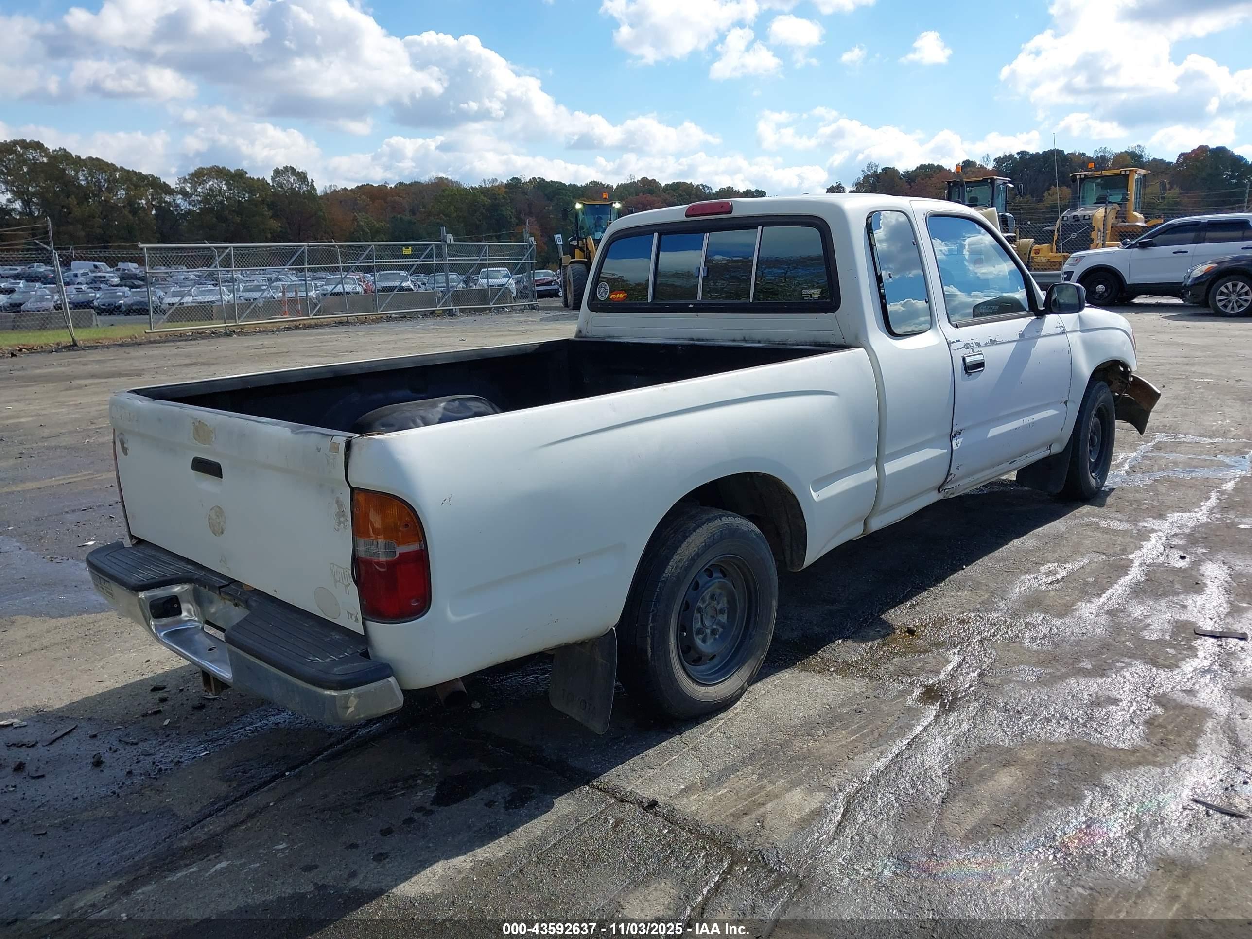 TOYOTA TACOMA image 4