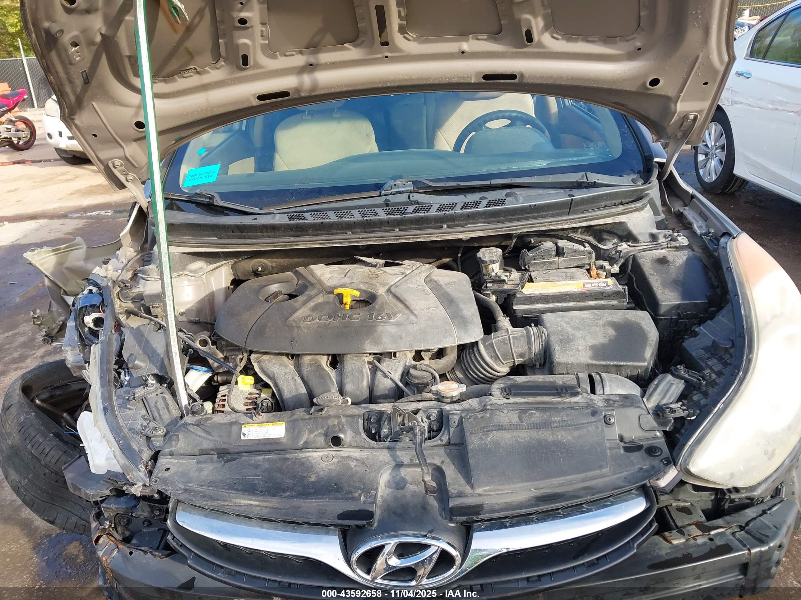 HYUNDAI ELANTRA image 10