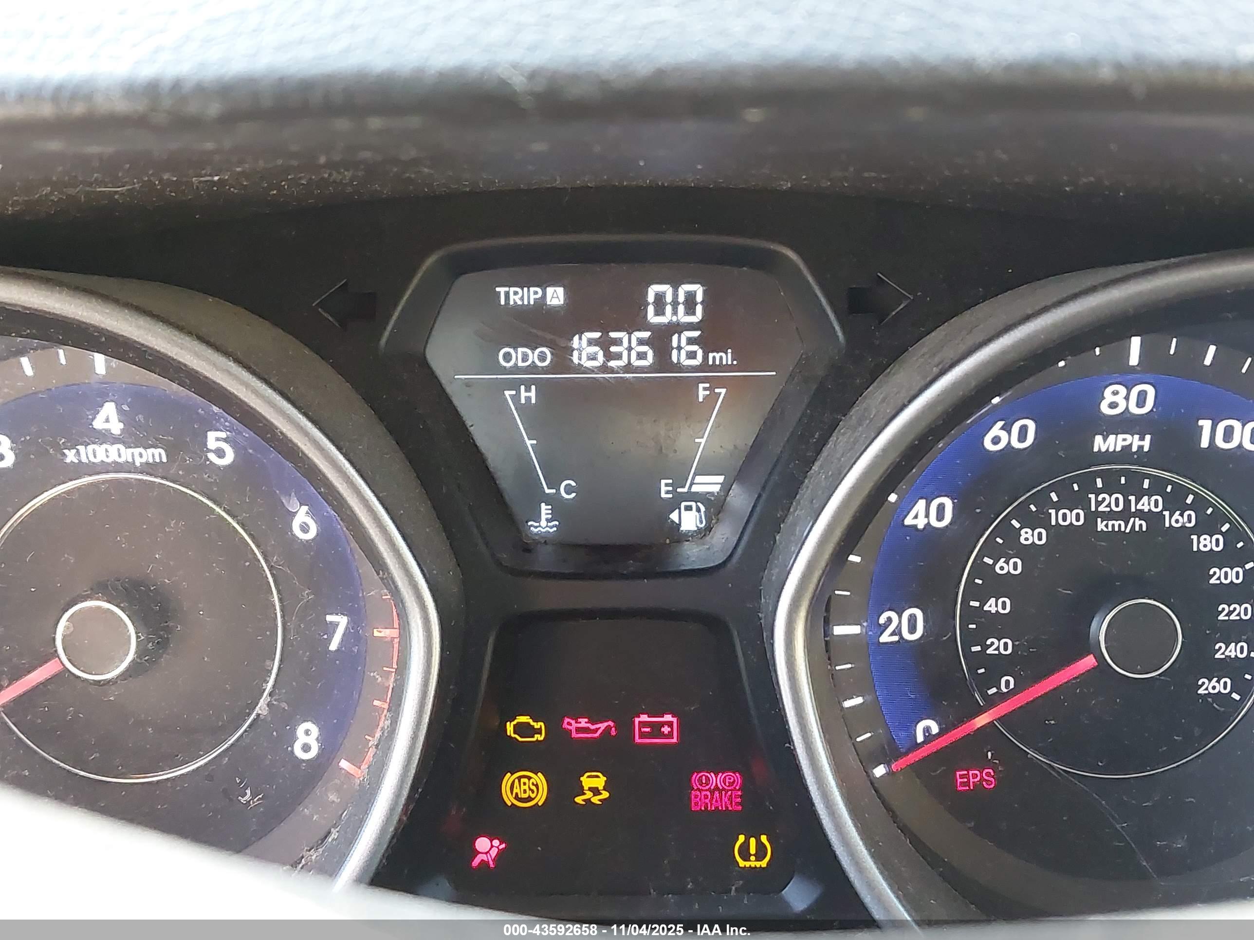 HYUNDAI ELANTRA image 7