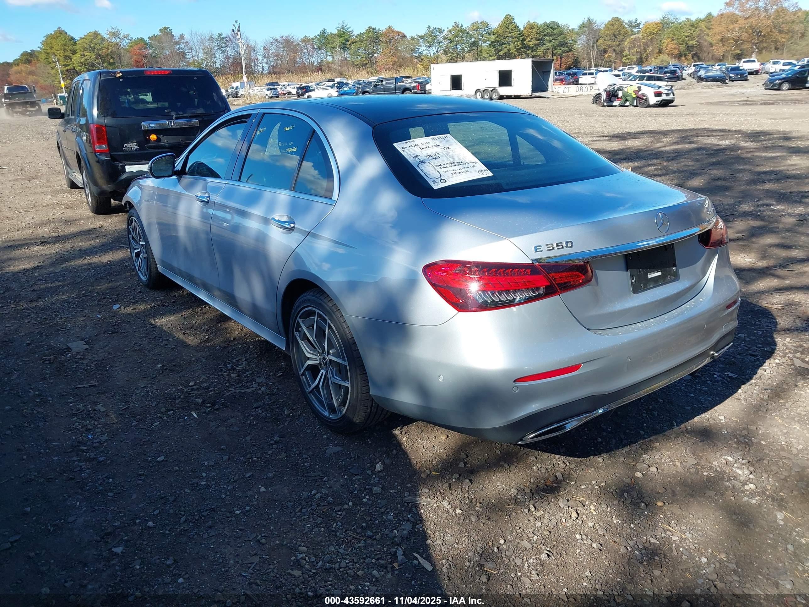 MERCEDES-BENZ E image 3