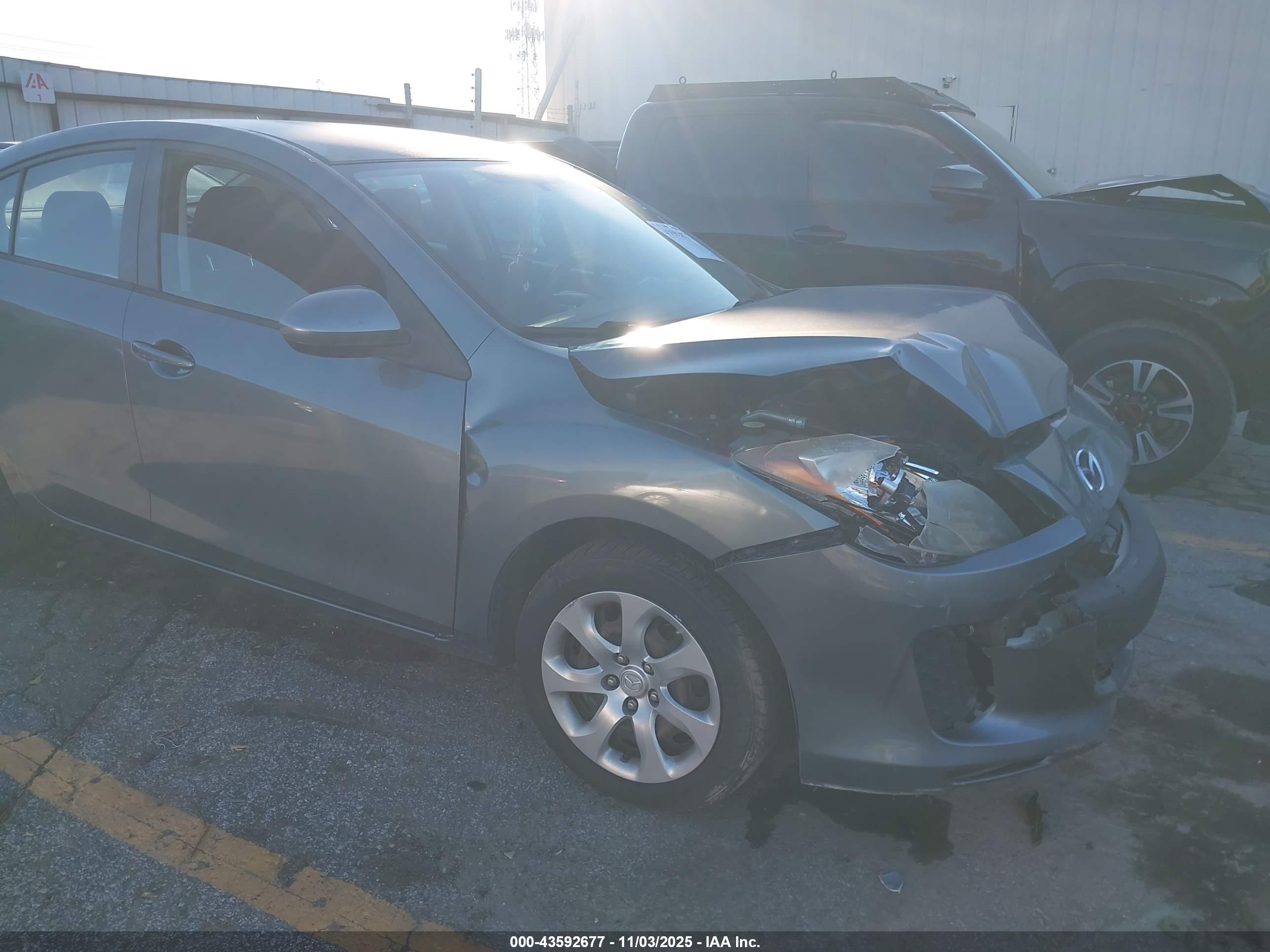MAZDA MAZDA3 image 6