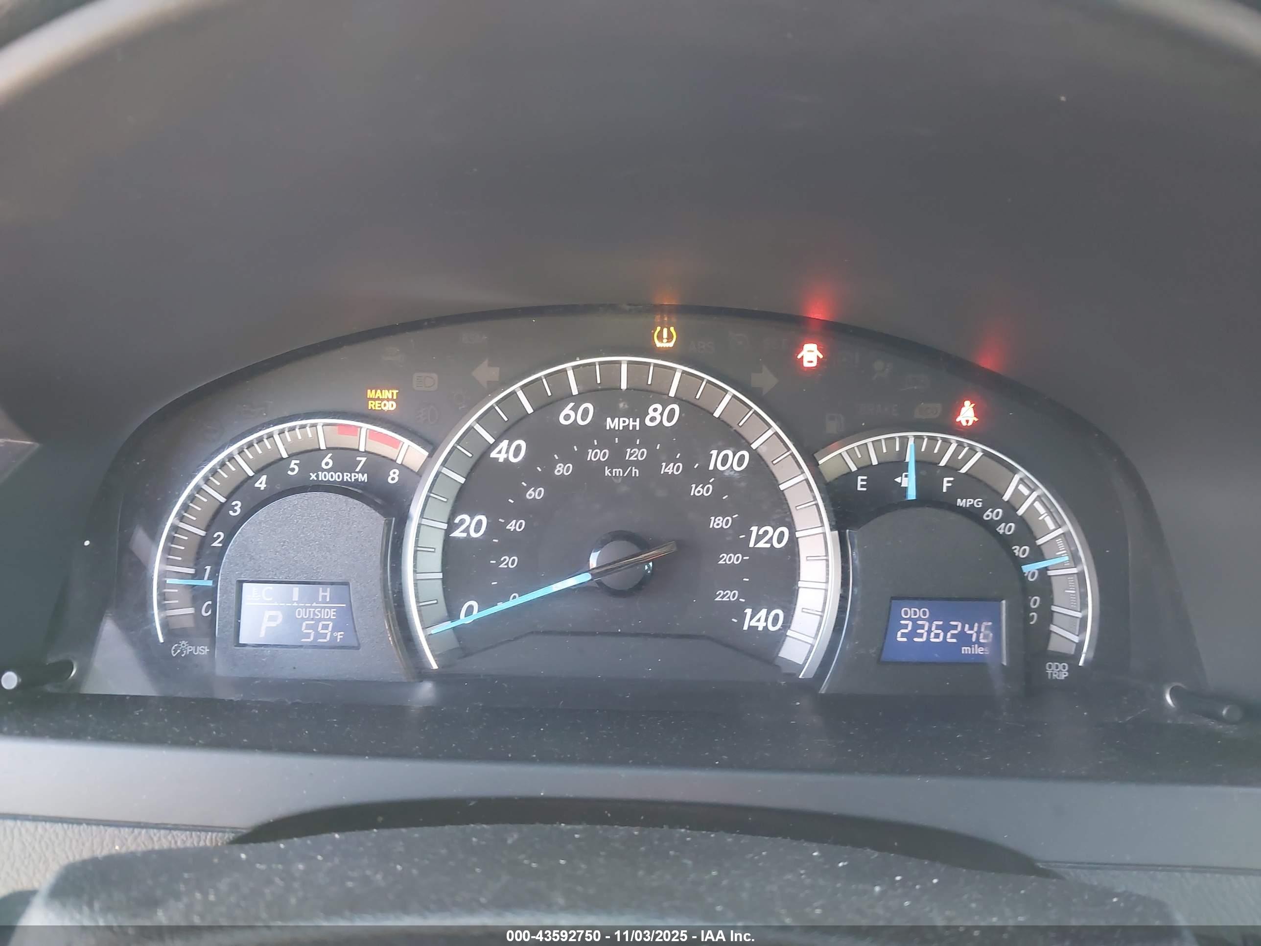 TOYOTA CAMRY image 7