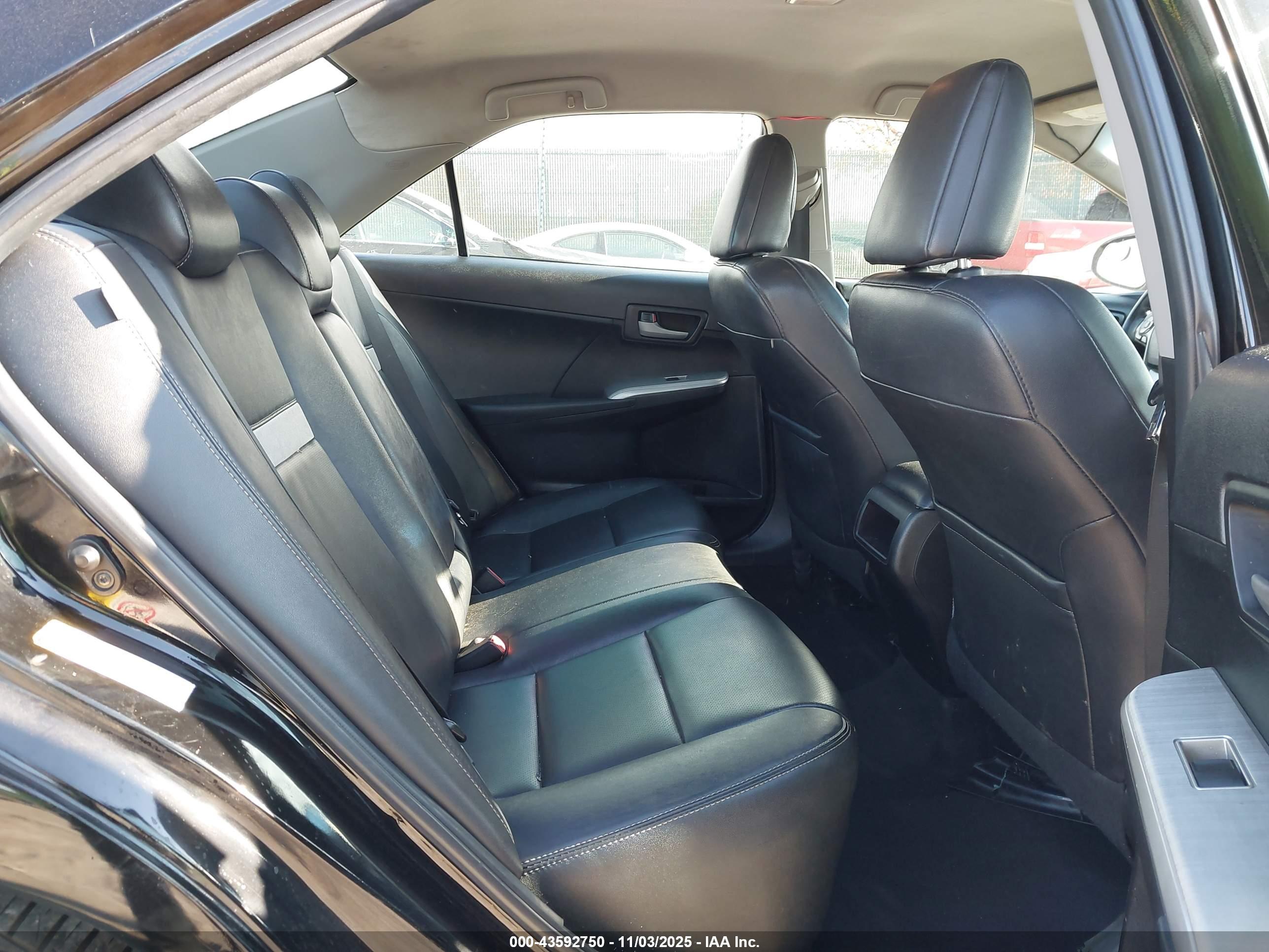 TOYOTA CAMRY image 8