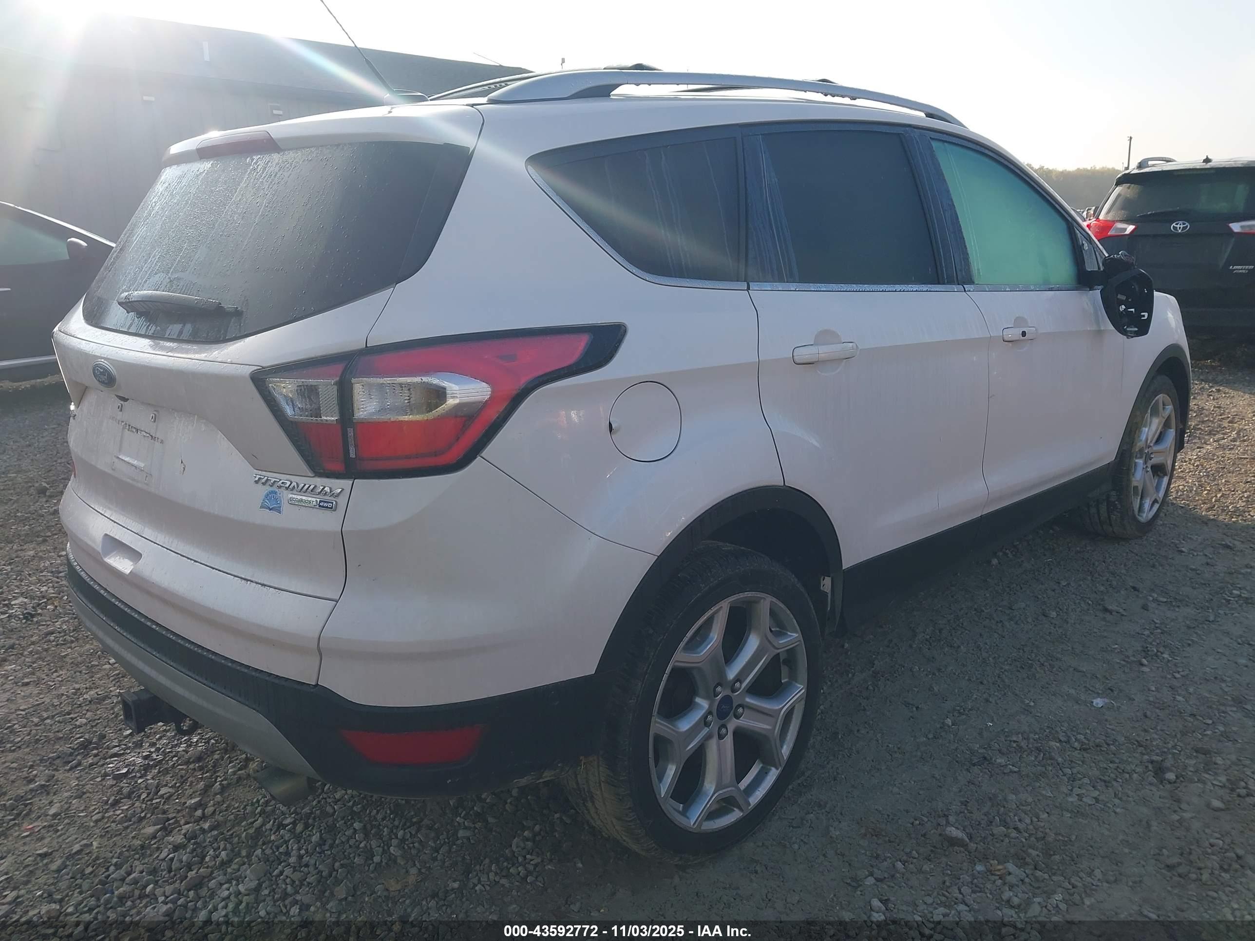 FORD ESCAPE image 4