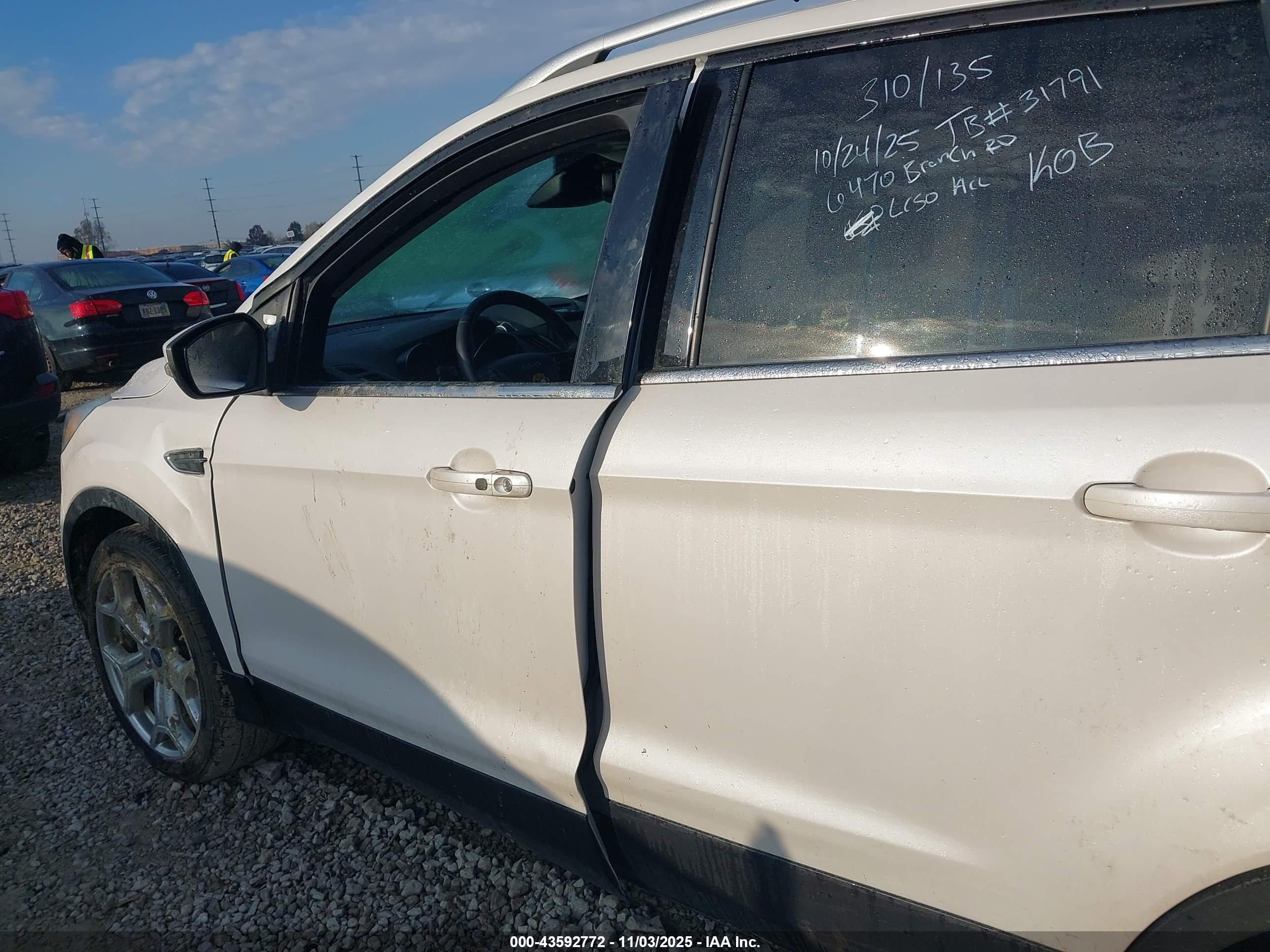 FORD ESCAPE image 6