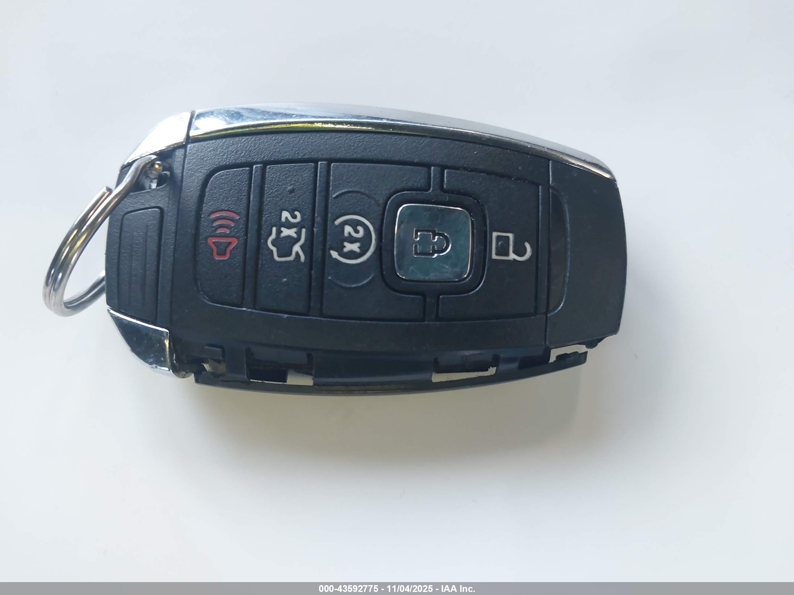 LINCOLN MKC image 11