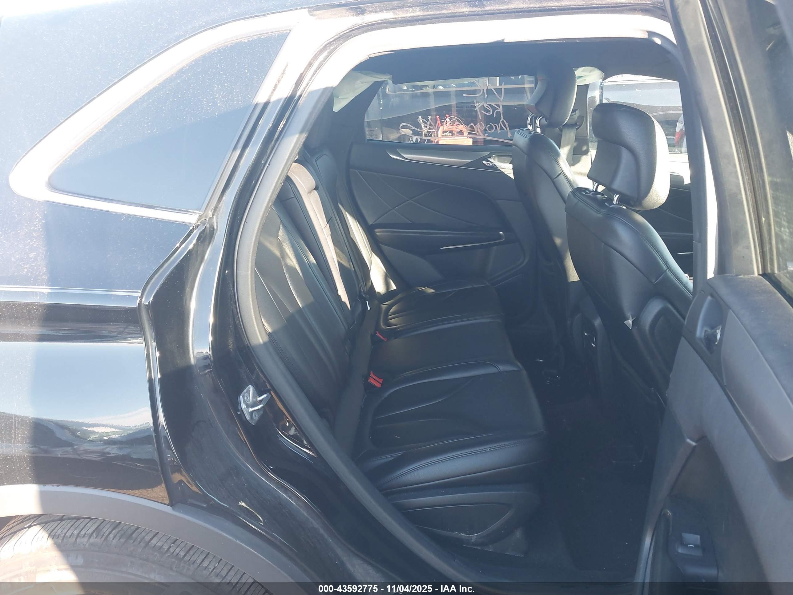 LINCOLN MKC image 8