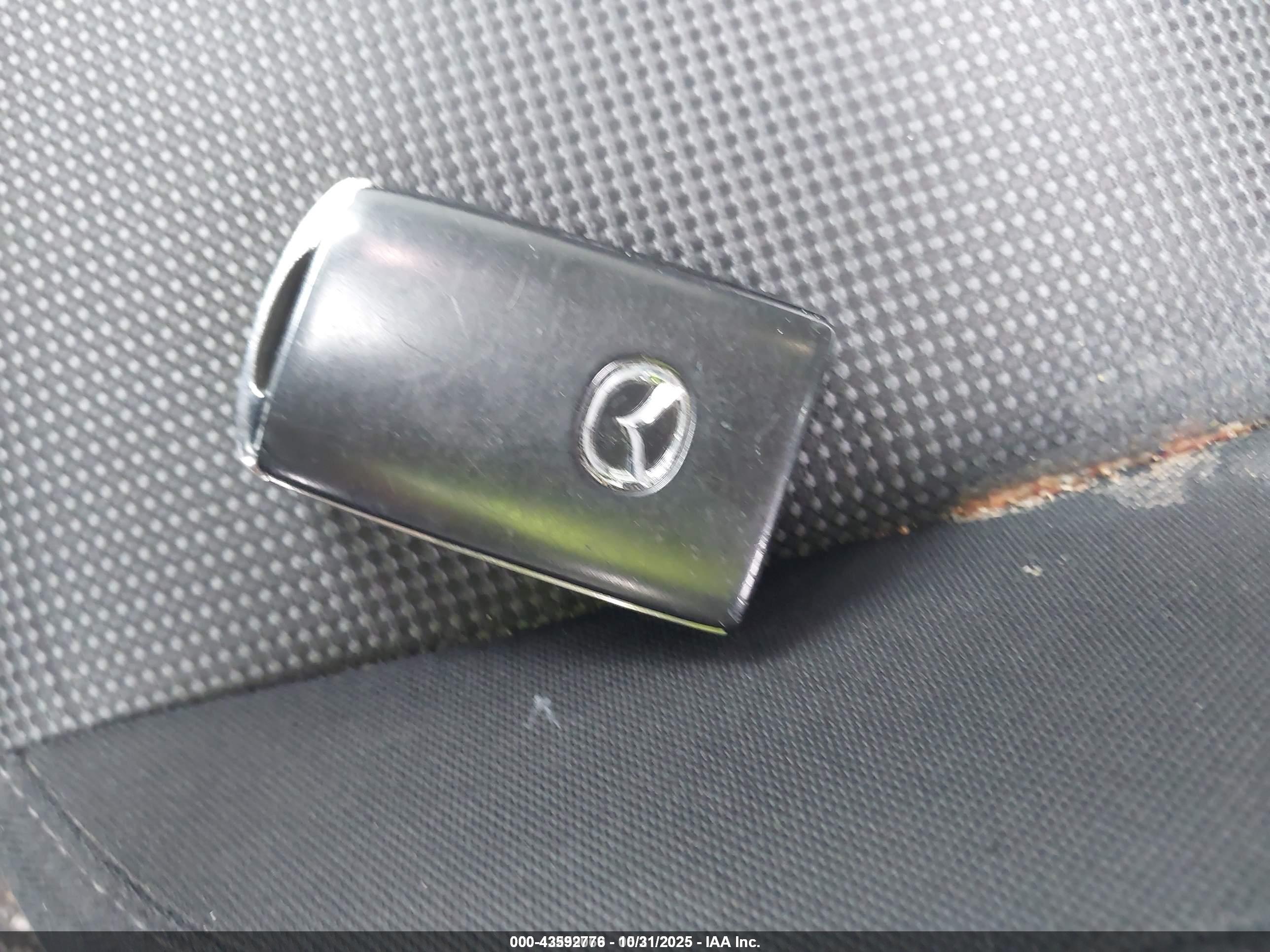 MAZDA CX-30 image 11