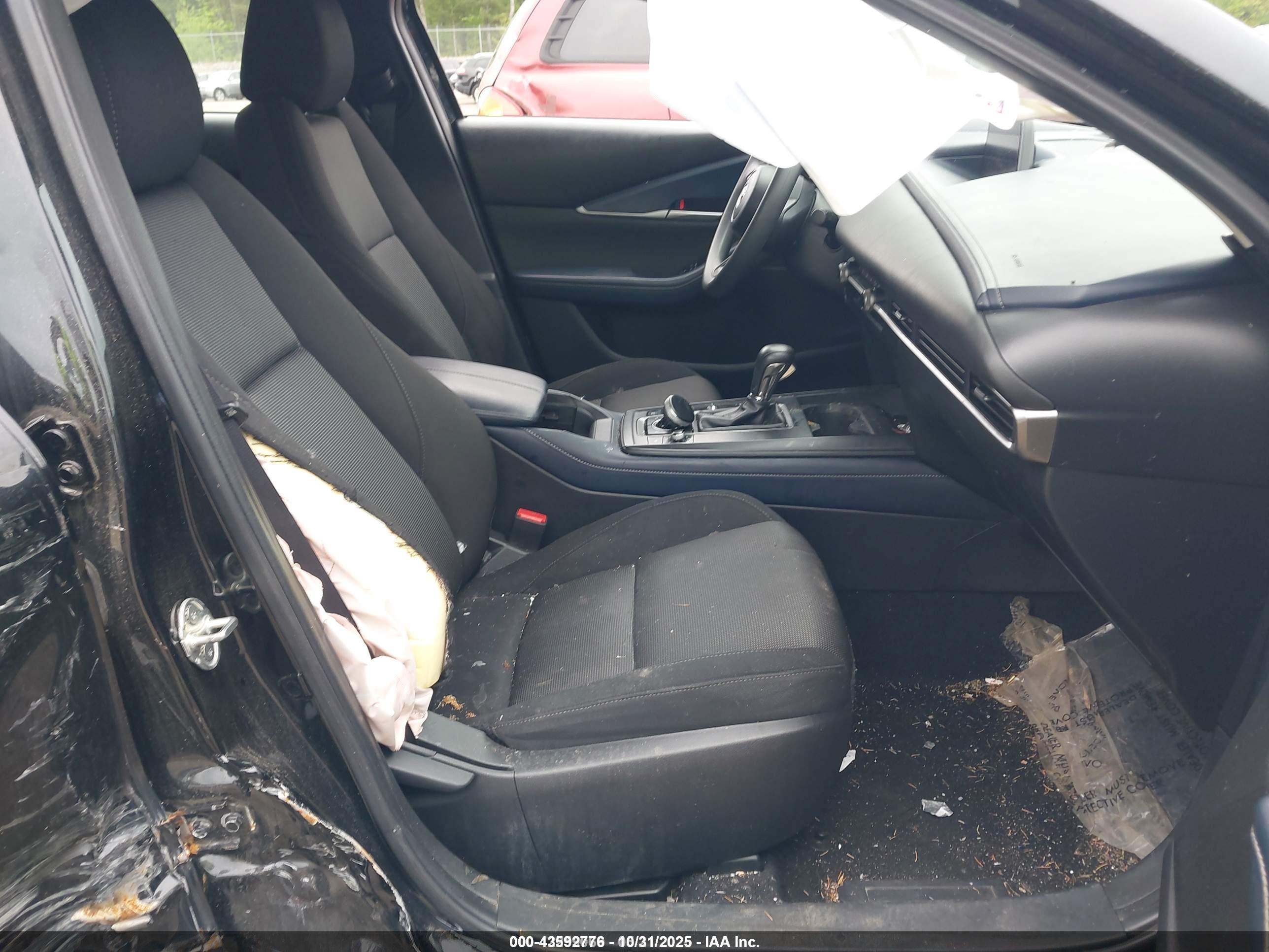 MAZDA CX-30 image 5