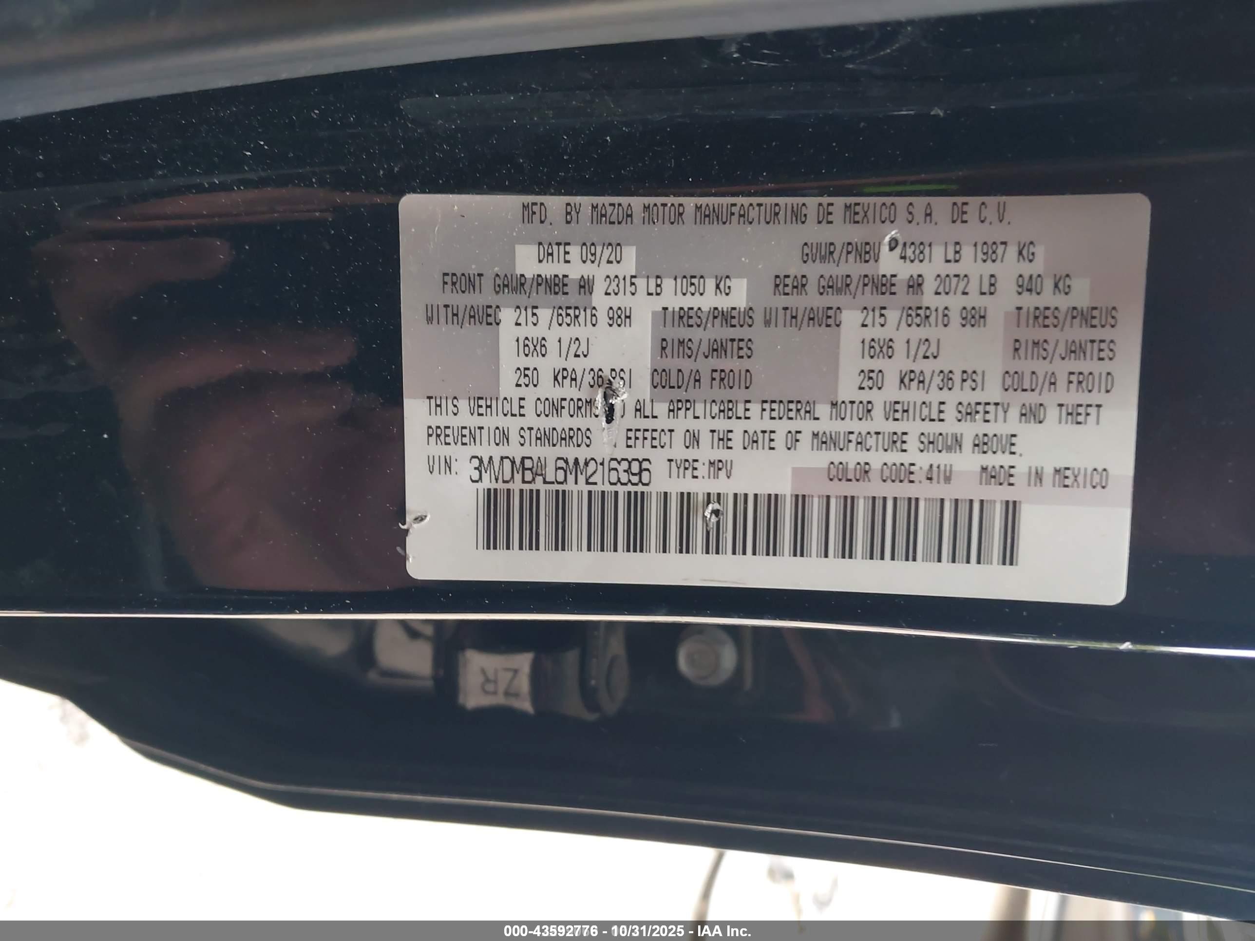 MAZDA CX-30 image 9