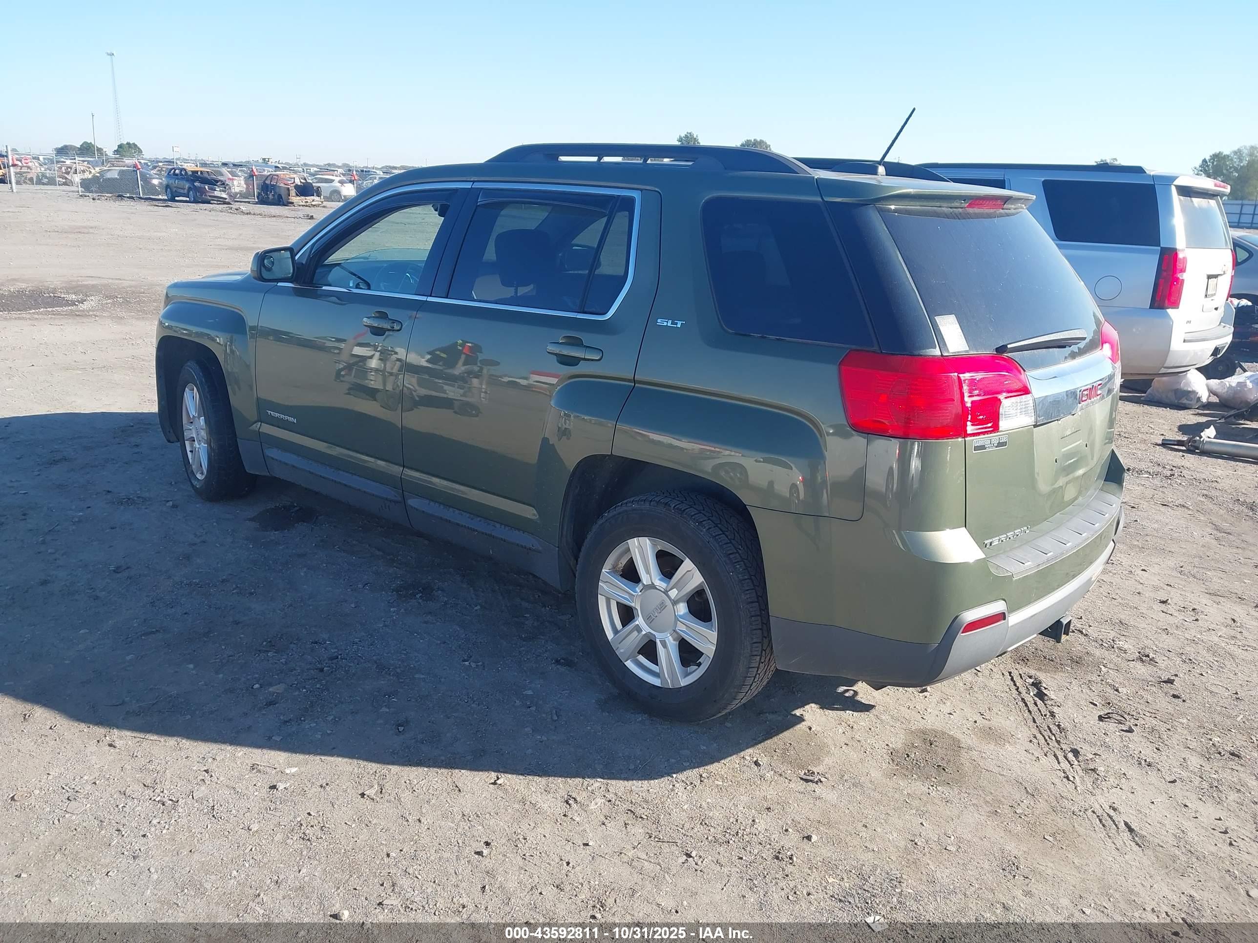 GMC TERRAIN image 3
