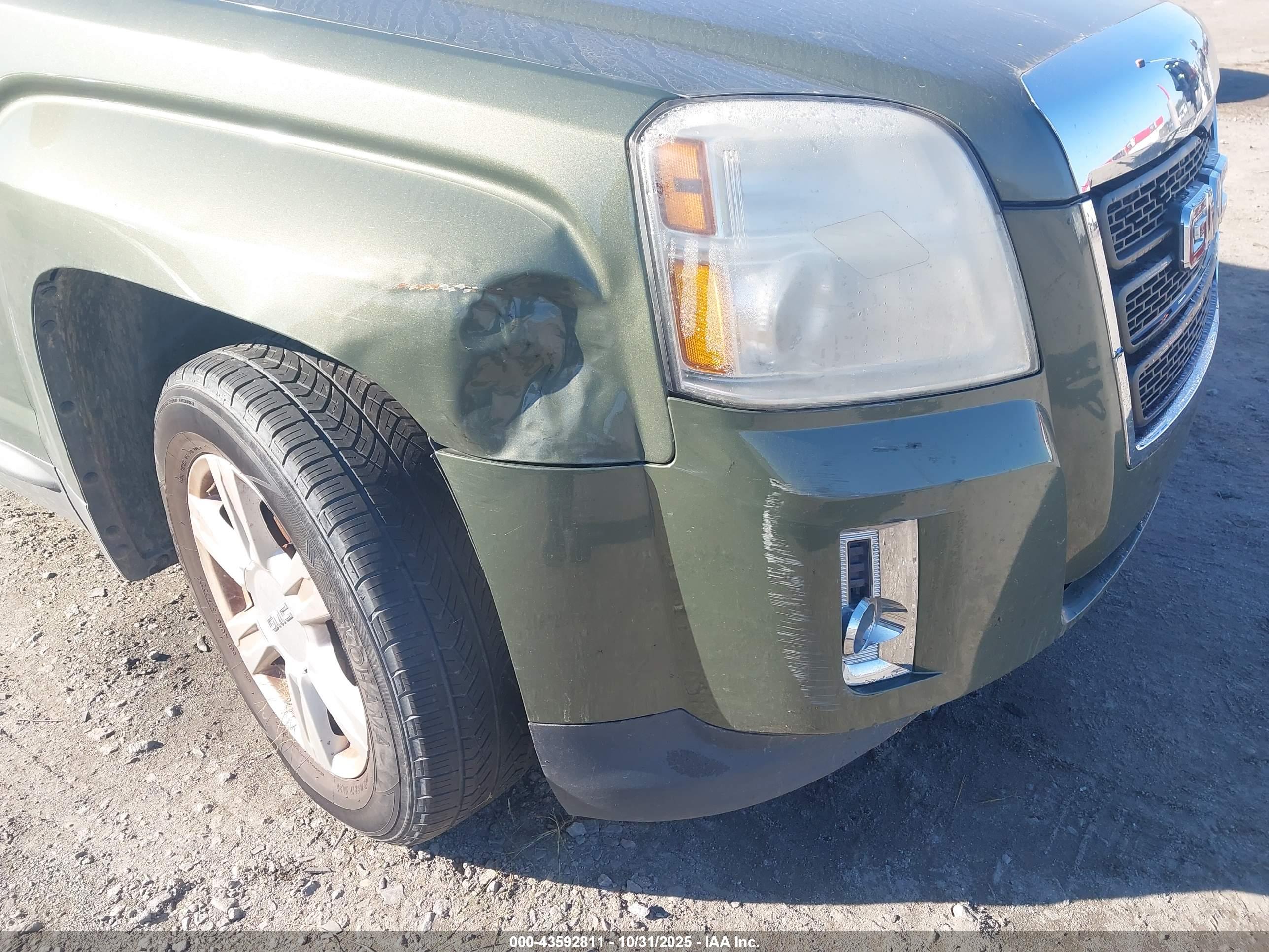 GMC TERRAIN image 6