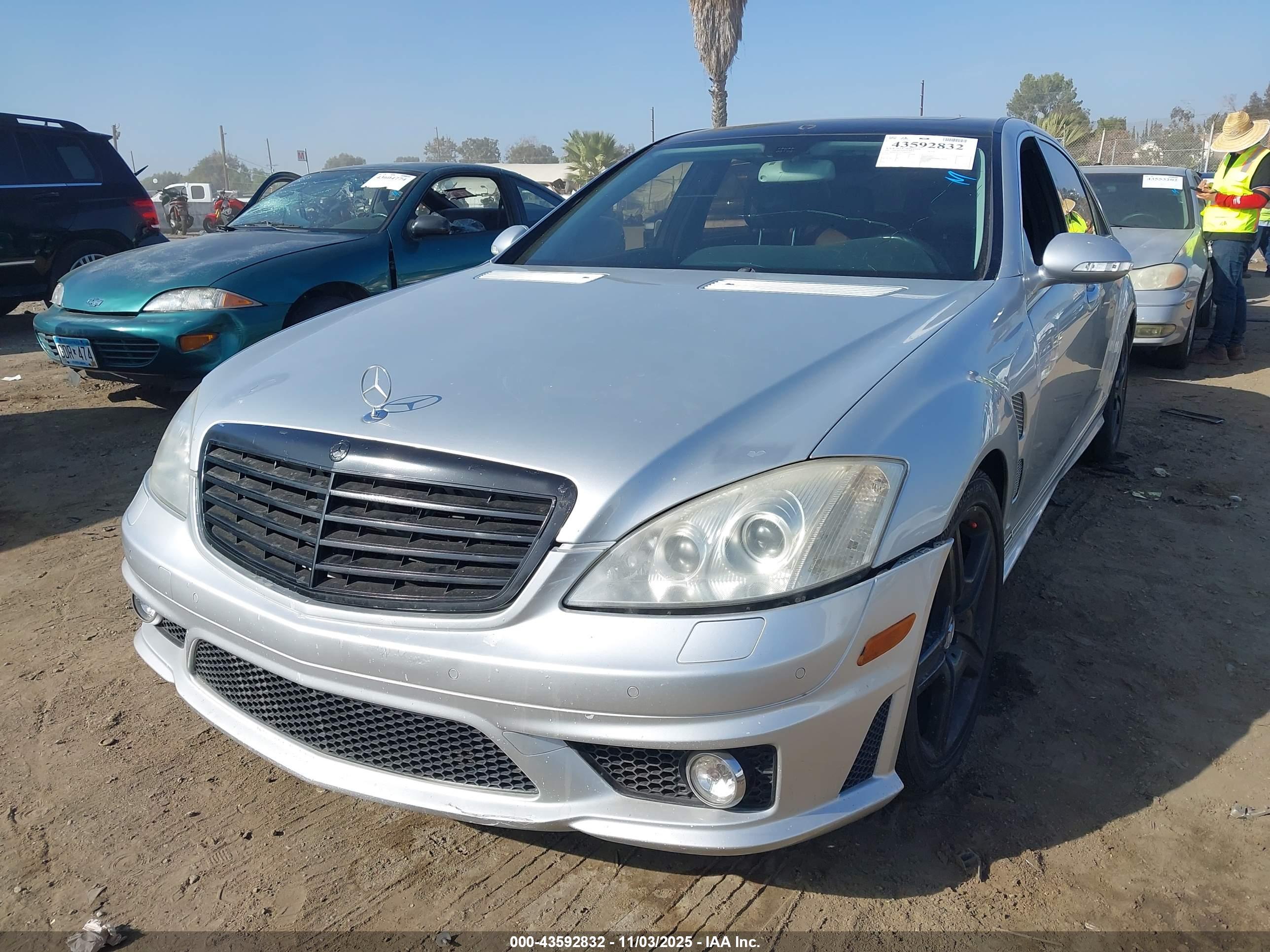 MERCEDES-BENZ S image 2