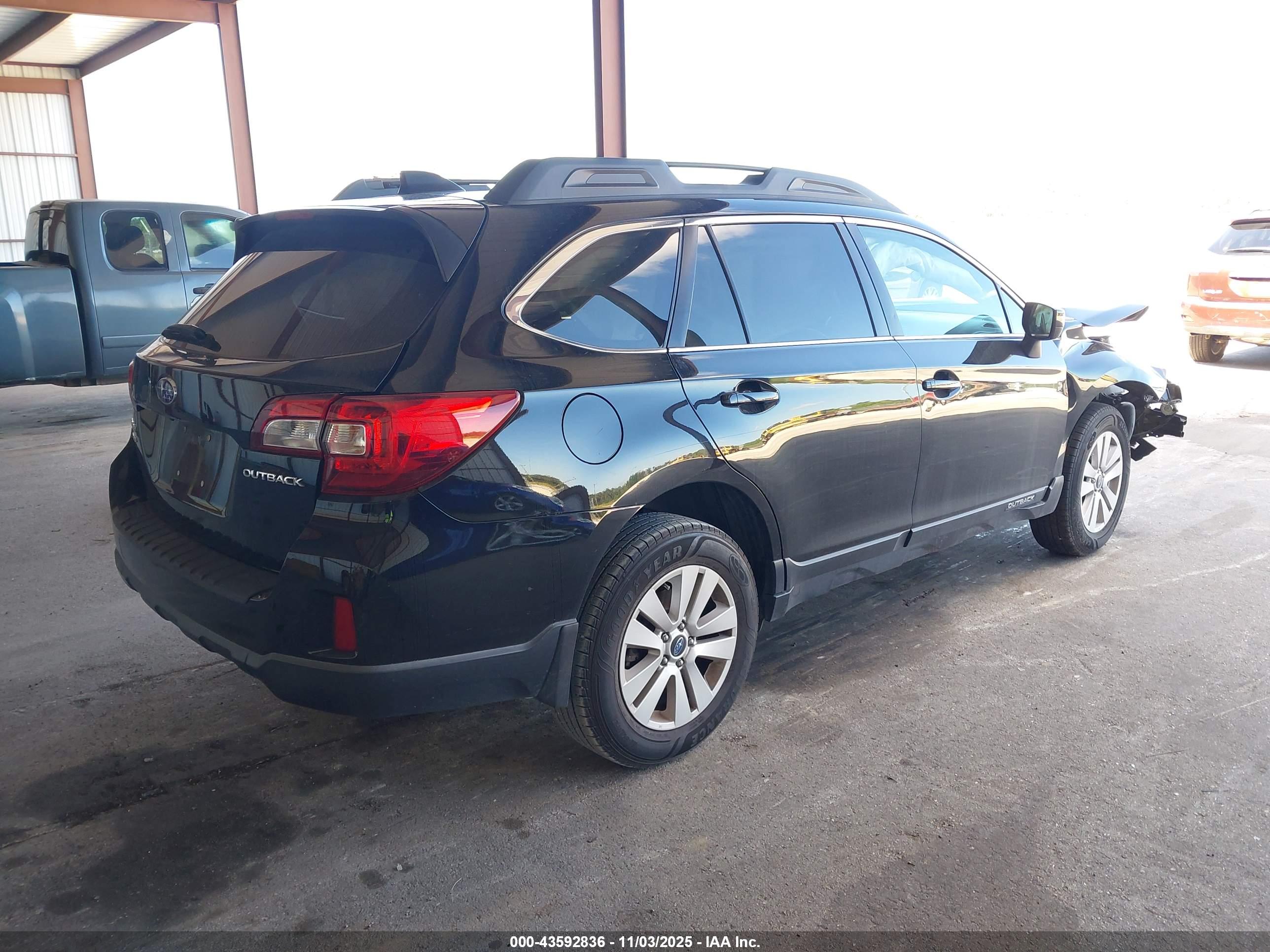 SUBARU OUTBACK image 4