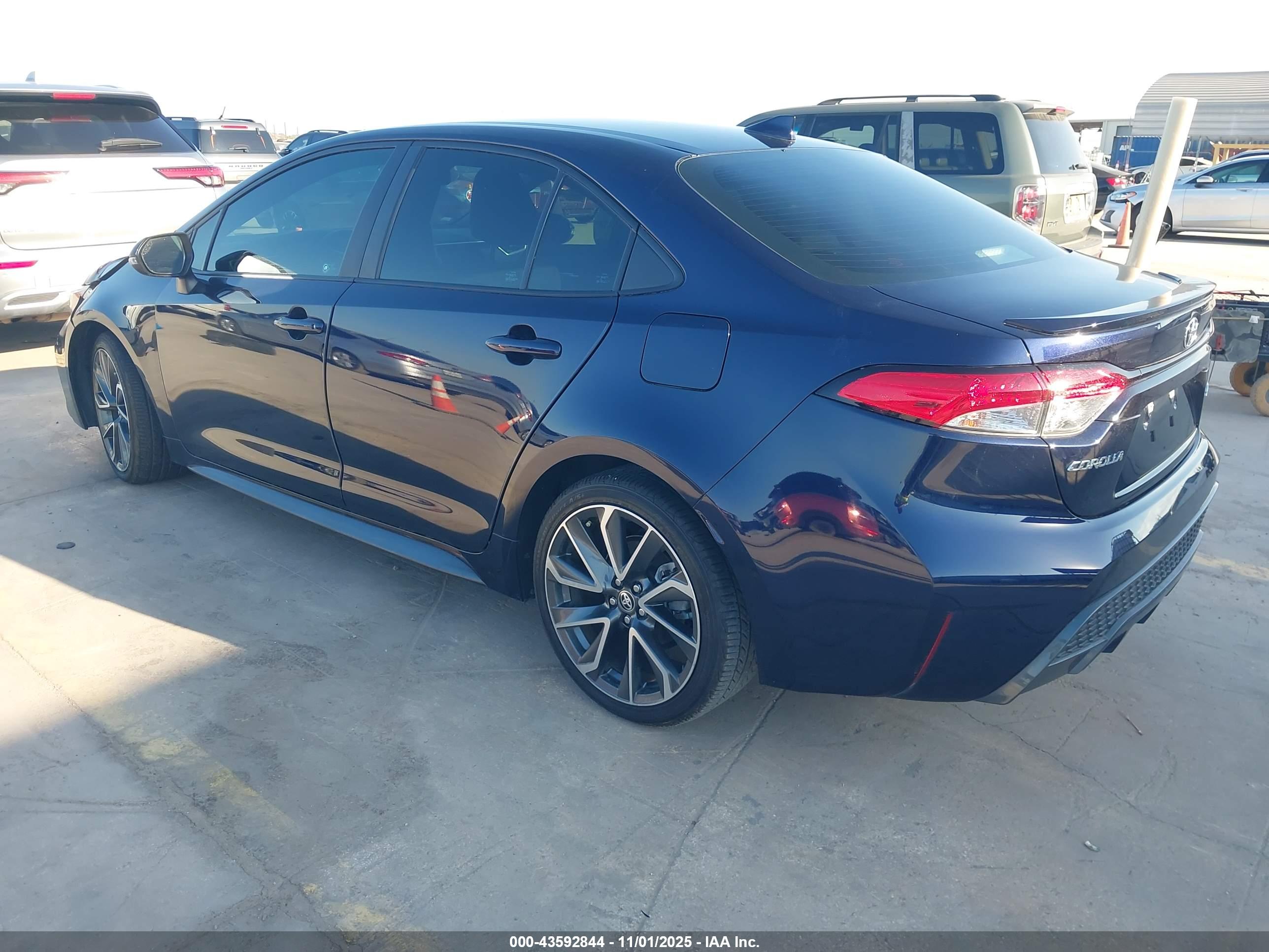 TOYOTA COROLLA image 3