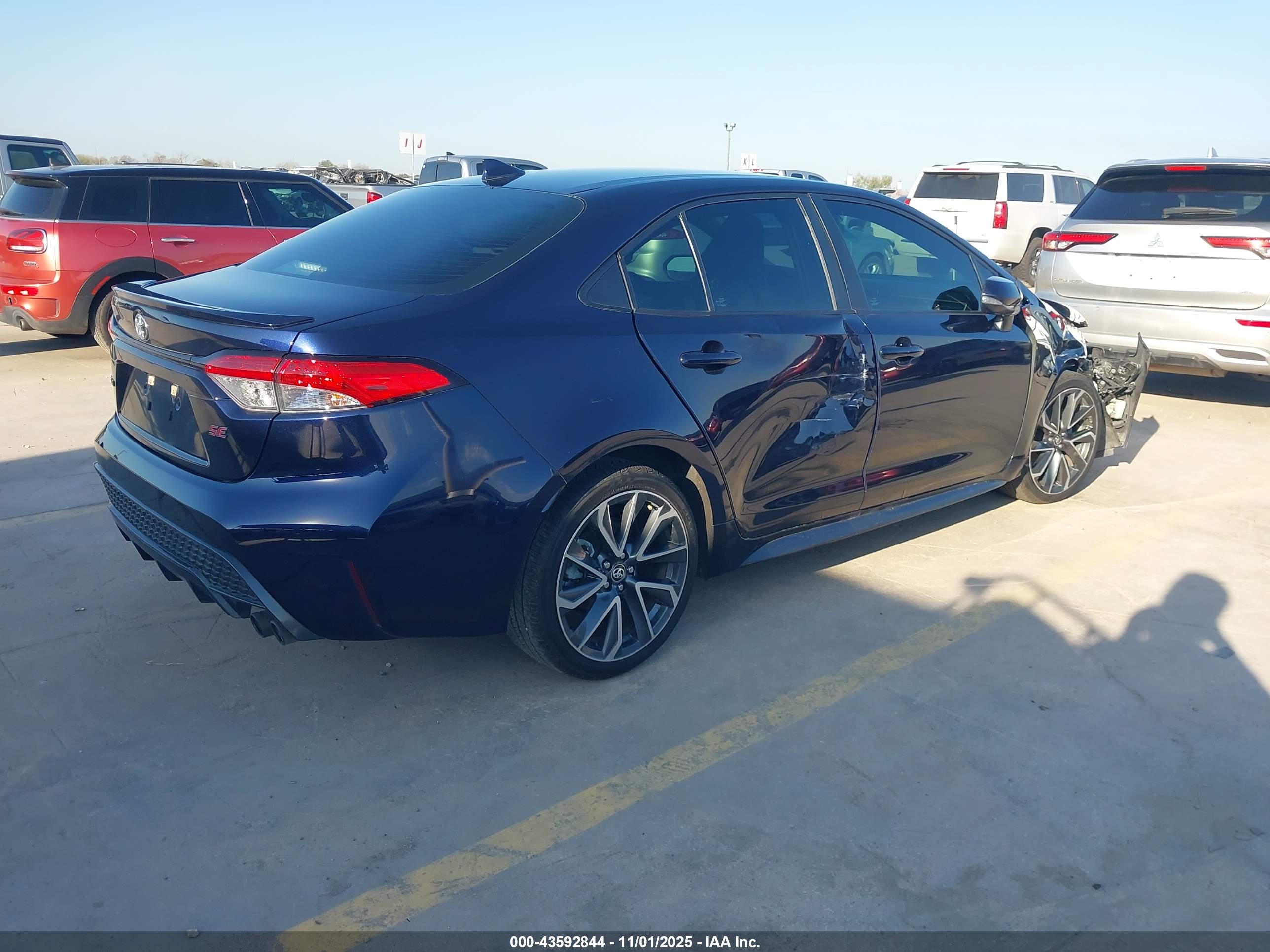 TOYOTA COROLLA image 4