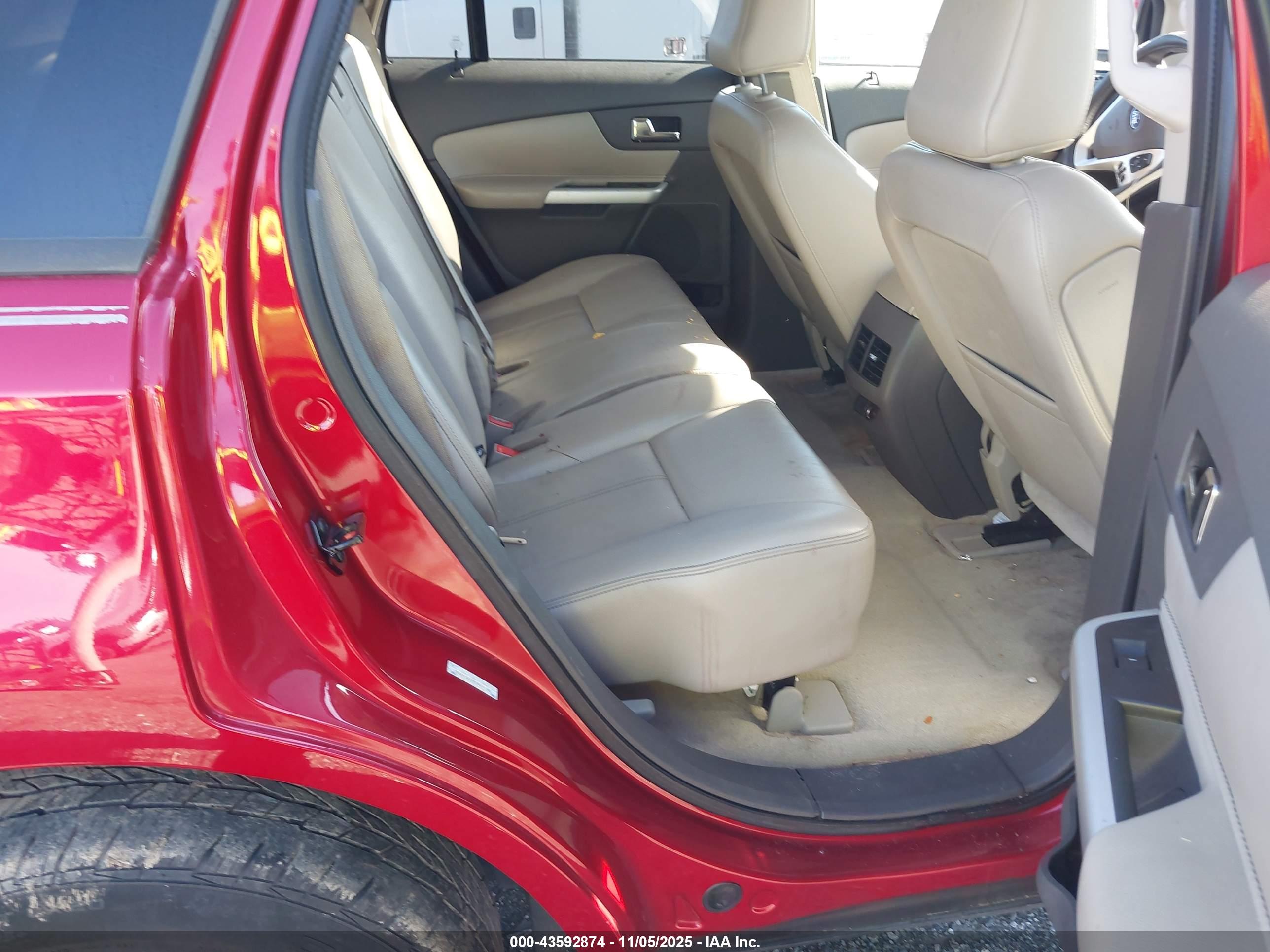 FORD EDGE image 8