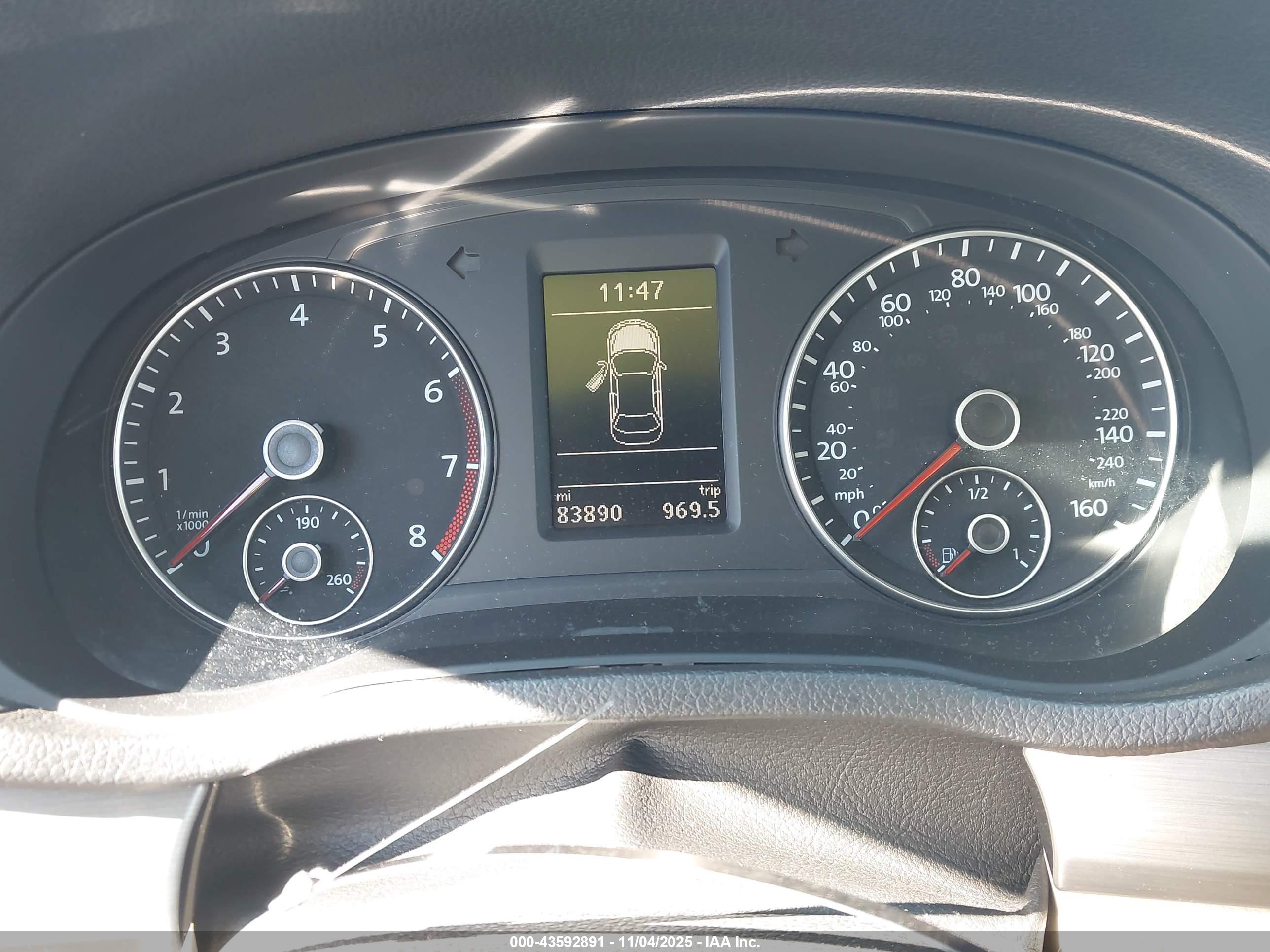 VOLKSWAGEN PASSAT image 7