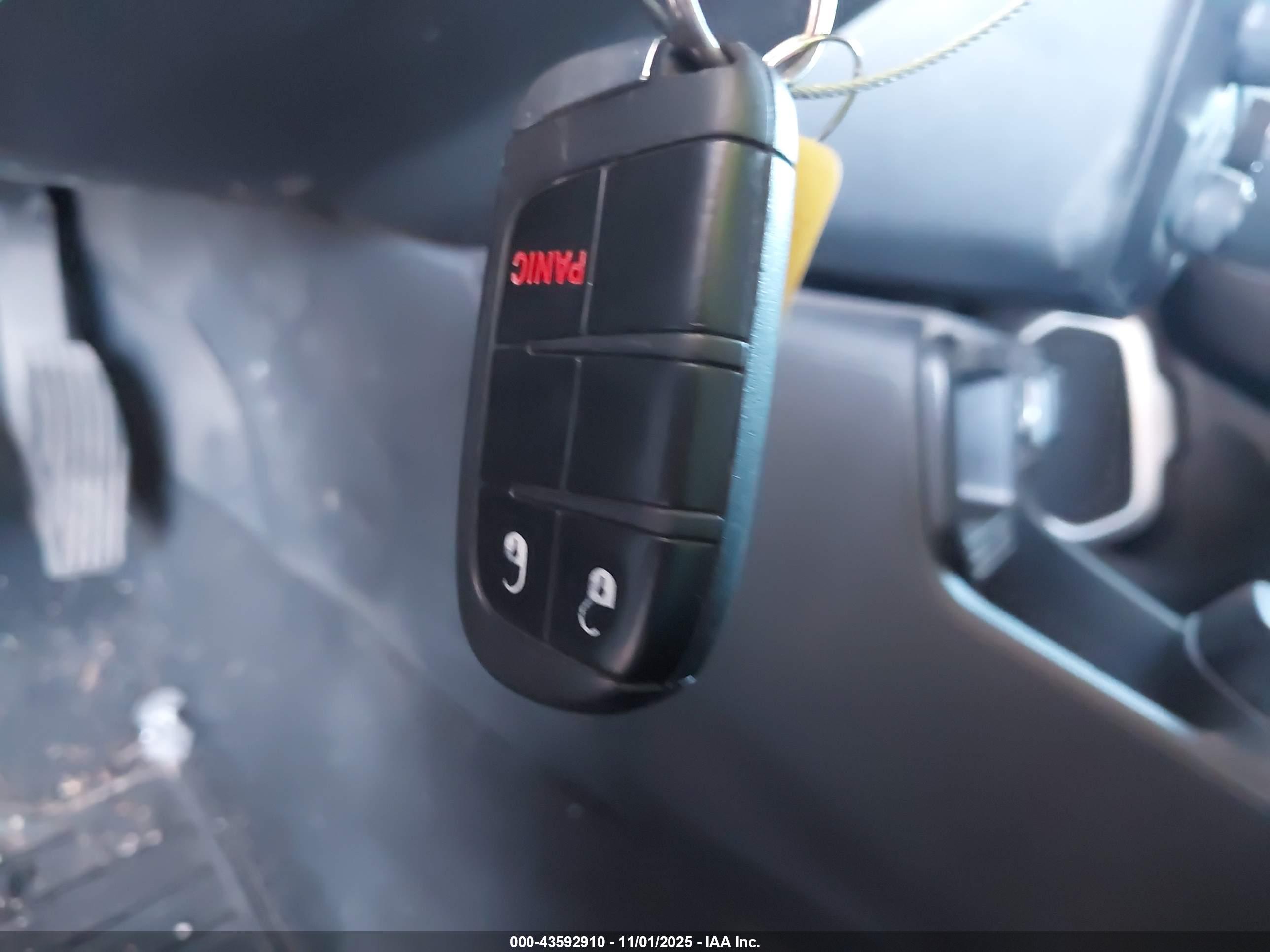 JEEP RENEGADE image 11