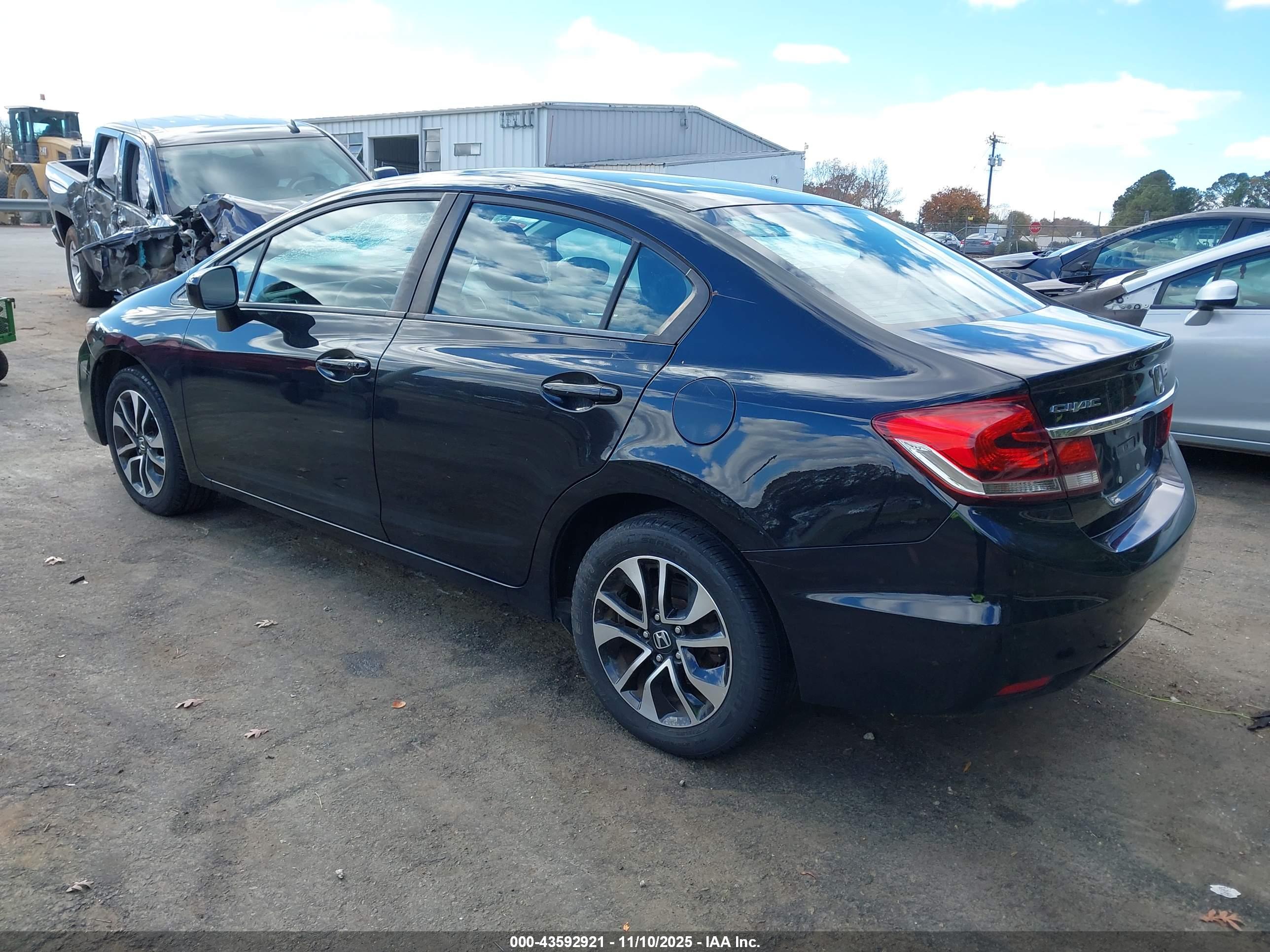 HONDA CIVIC image 3