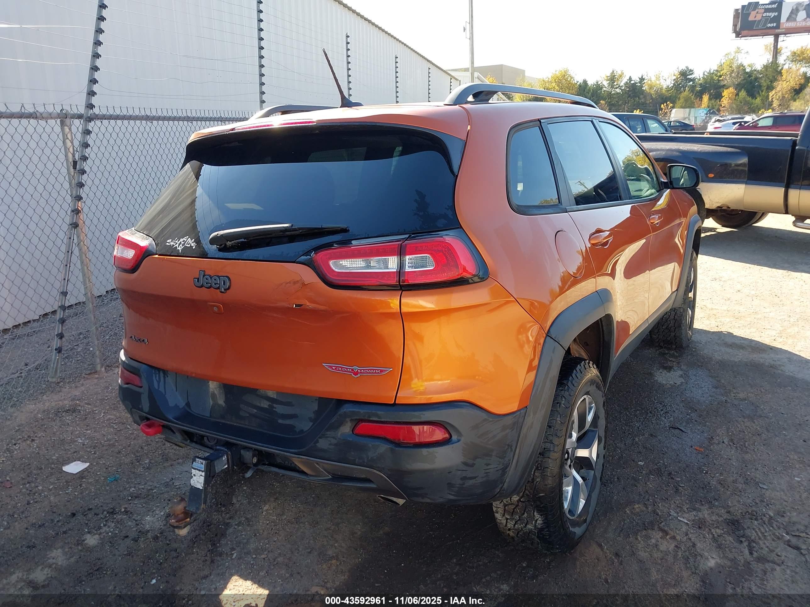 JEEP CHEROKEE image 4