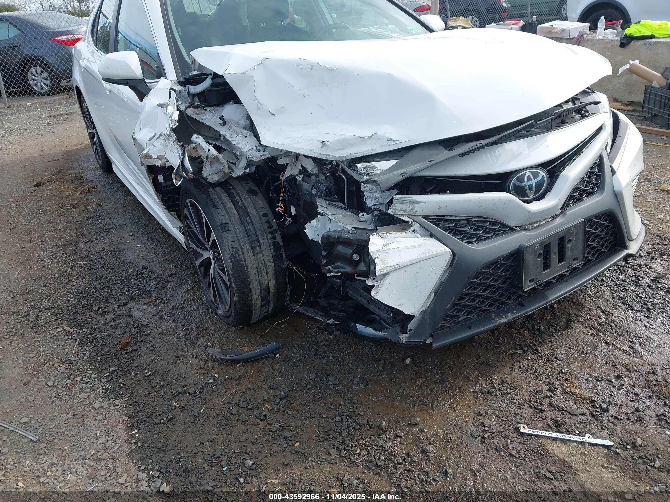 TOYOTA CAMRY image 6