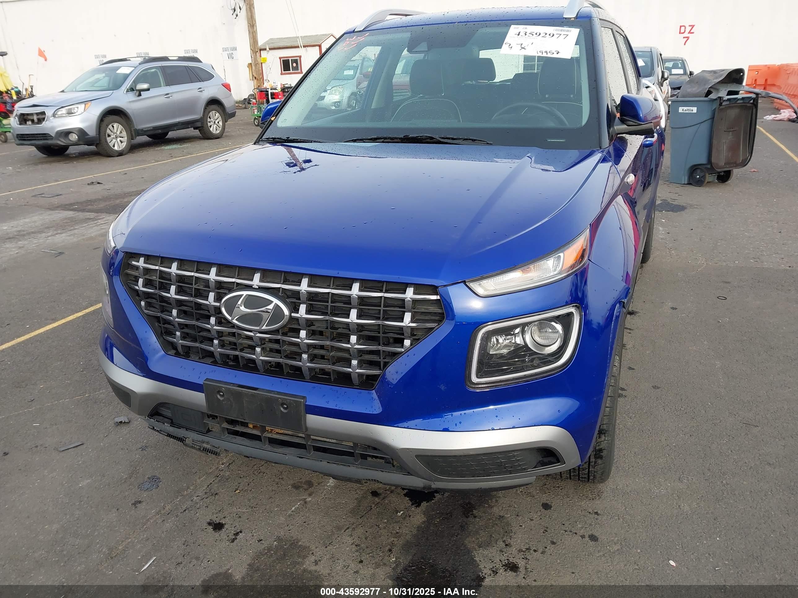 HYUNDAI VENUE image 6