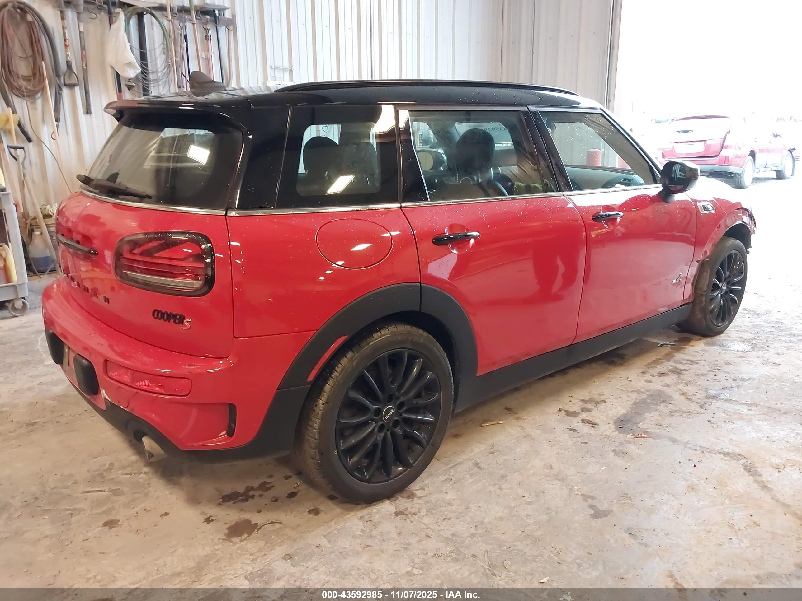 MINI CLUBMAN image 4