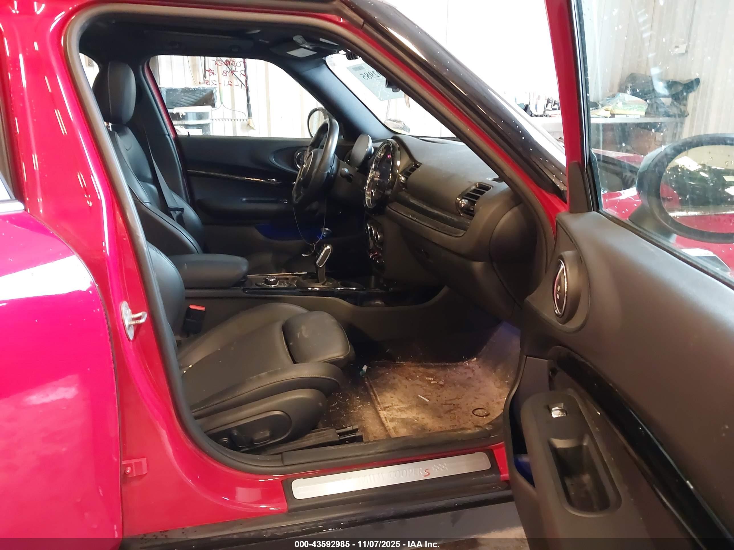 MINI CLUBMAN image 5