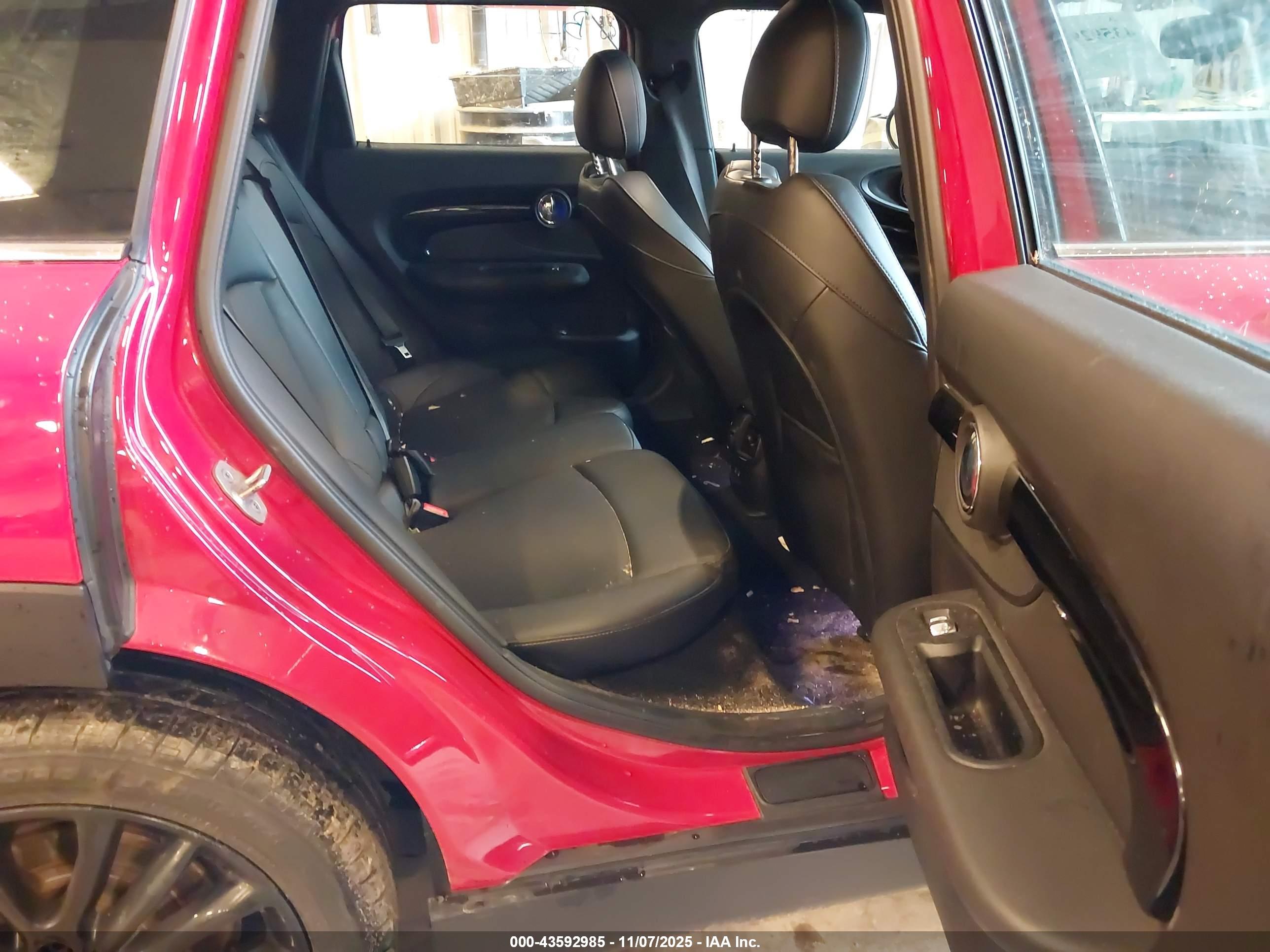MINI CLUBMAN image 8