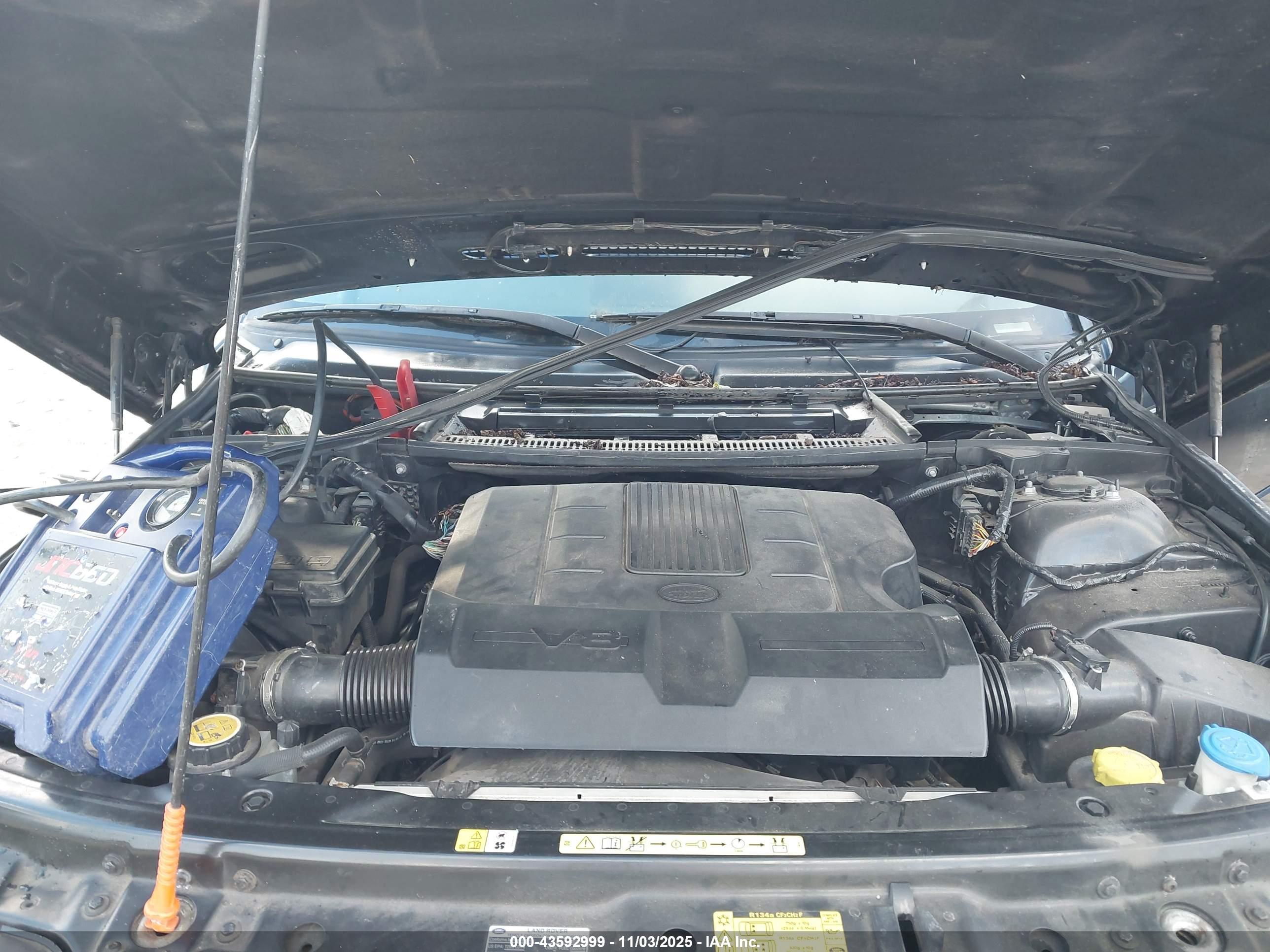 LAND ROVER image 10