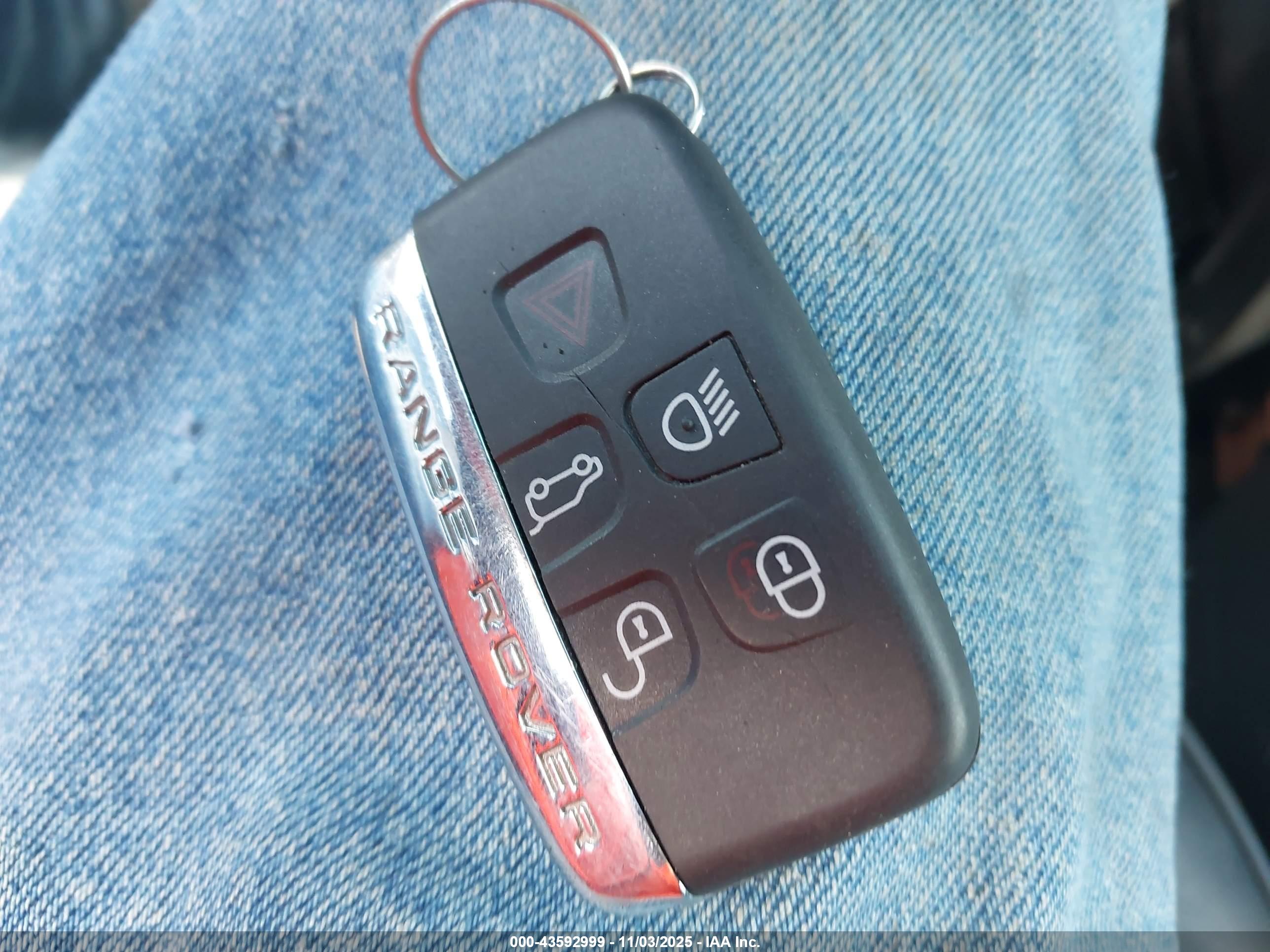 LAND ROVER image 11
