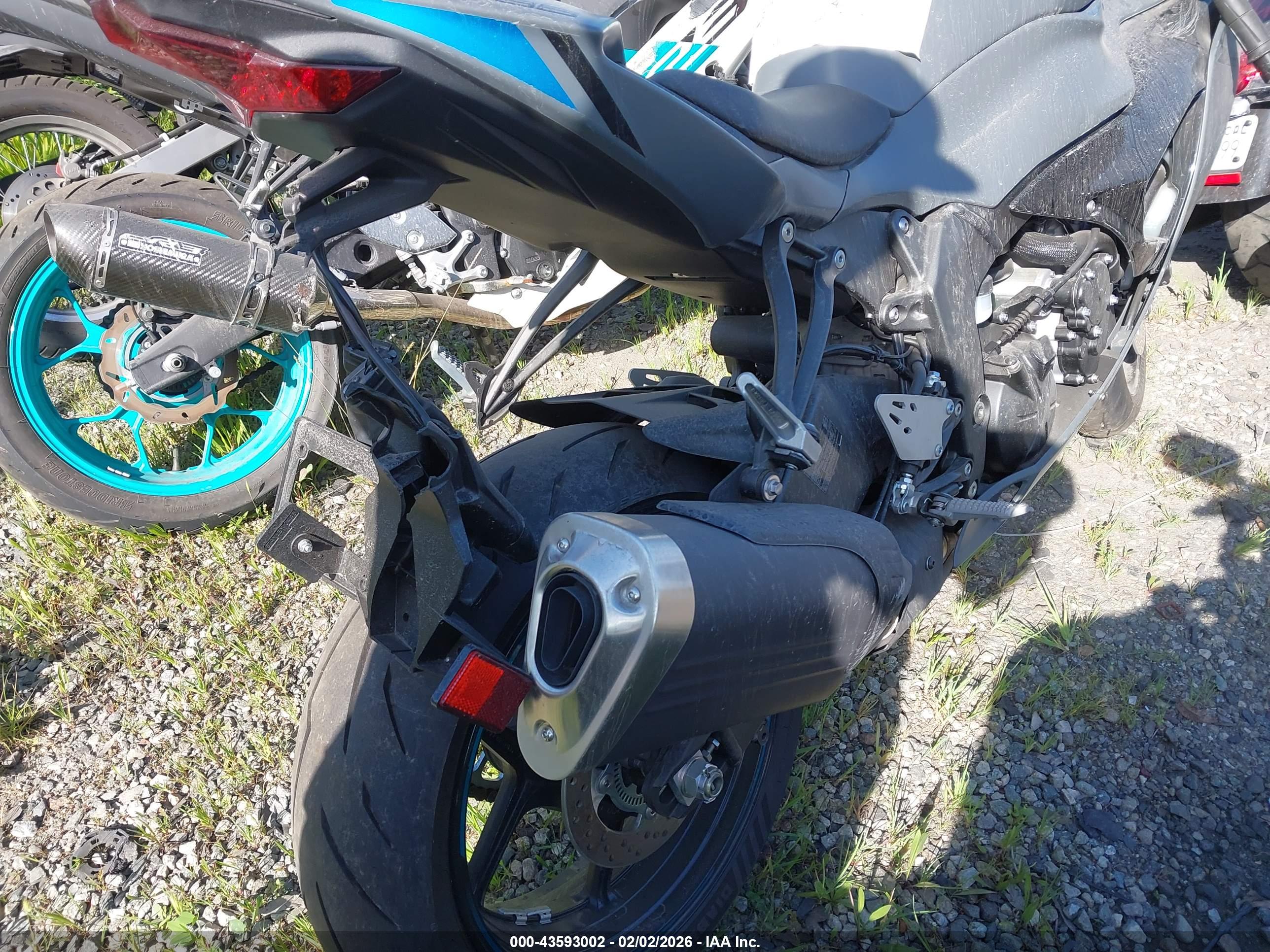 KAWASAKI ZX636 image 4