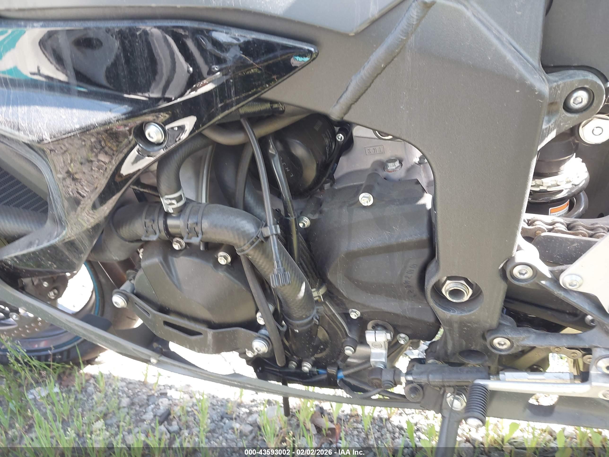 KAWASAKI ZX636 image 9