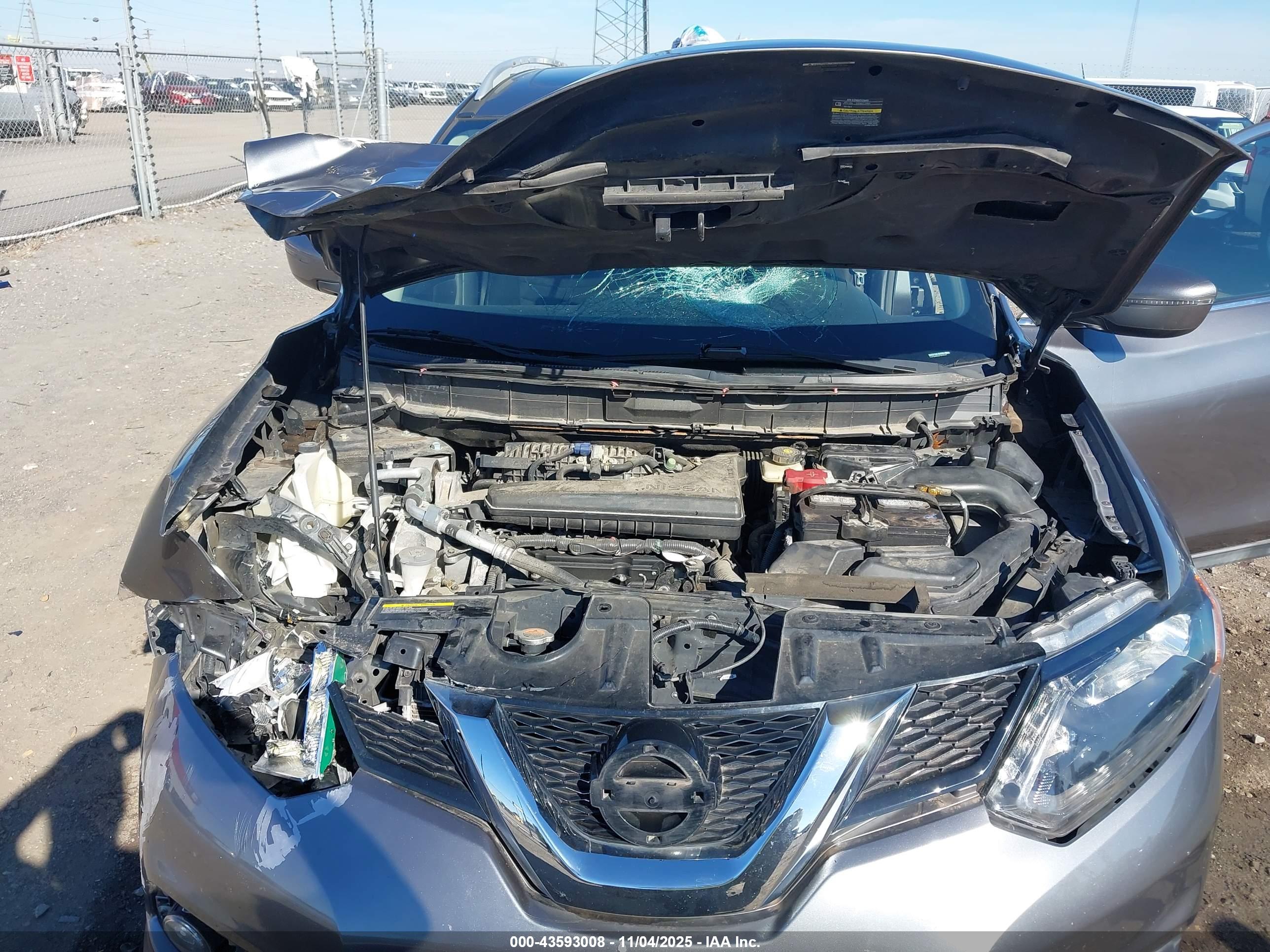 NISSAN ROGUE image 10