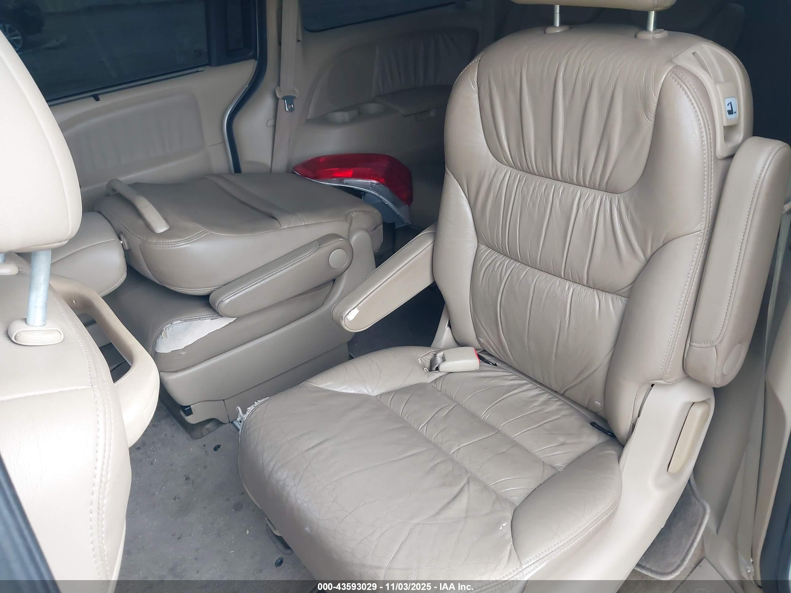HONDA ODYSSEY image 8