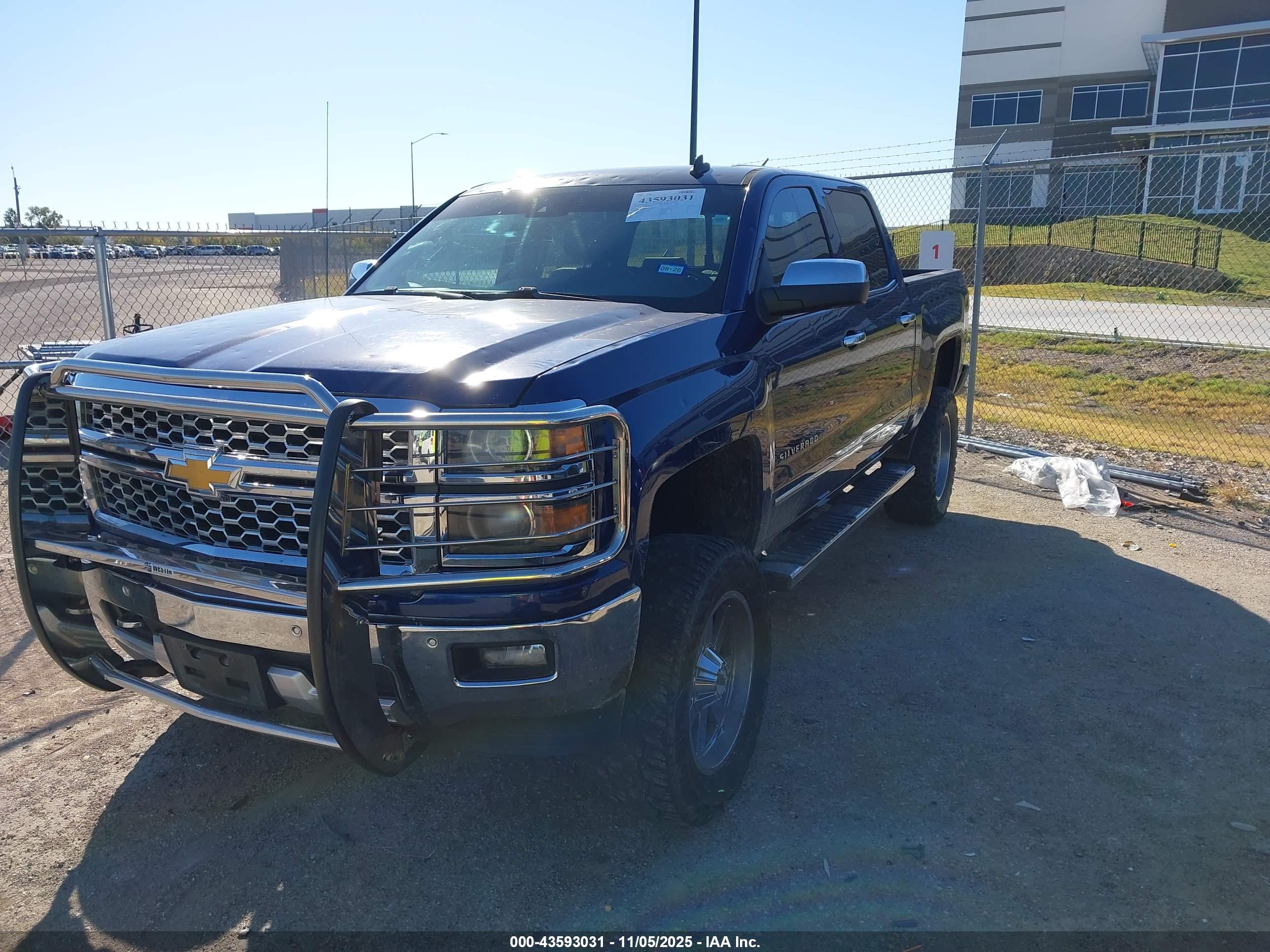 CHEVROLET SILVERADO image 2