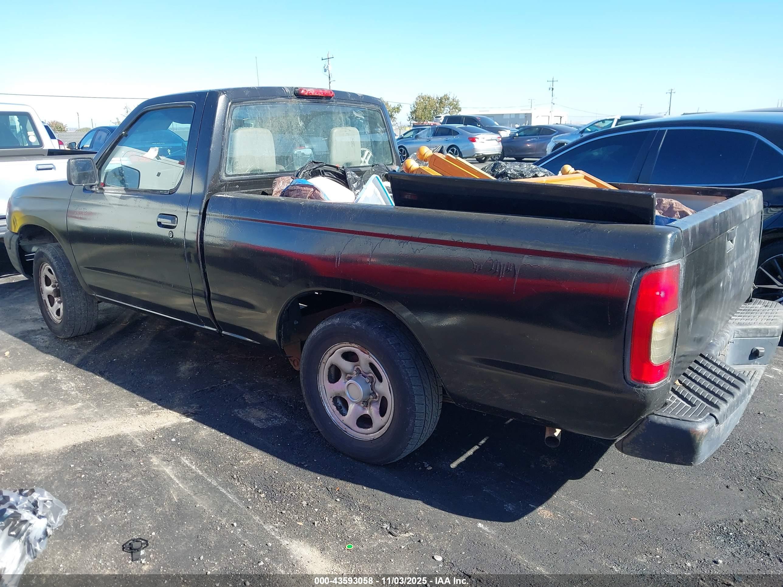 NISSAN FRONTIER image 3