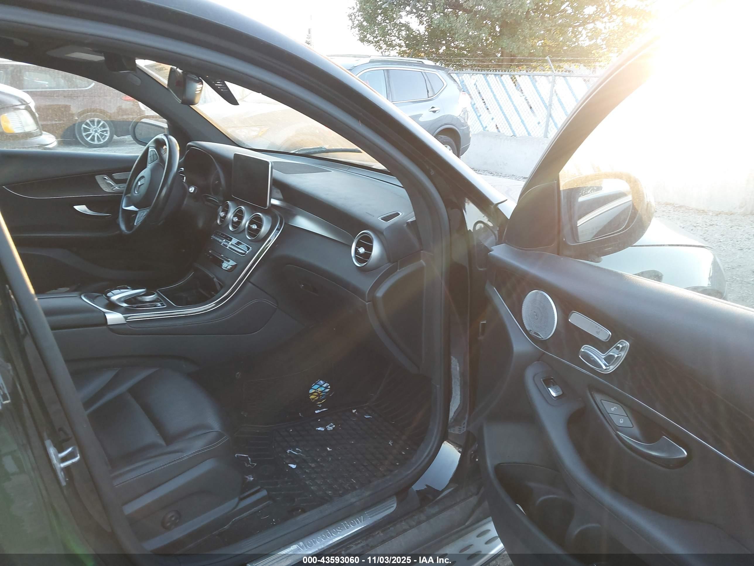 MERCEDES-BENZ GLC image 5