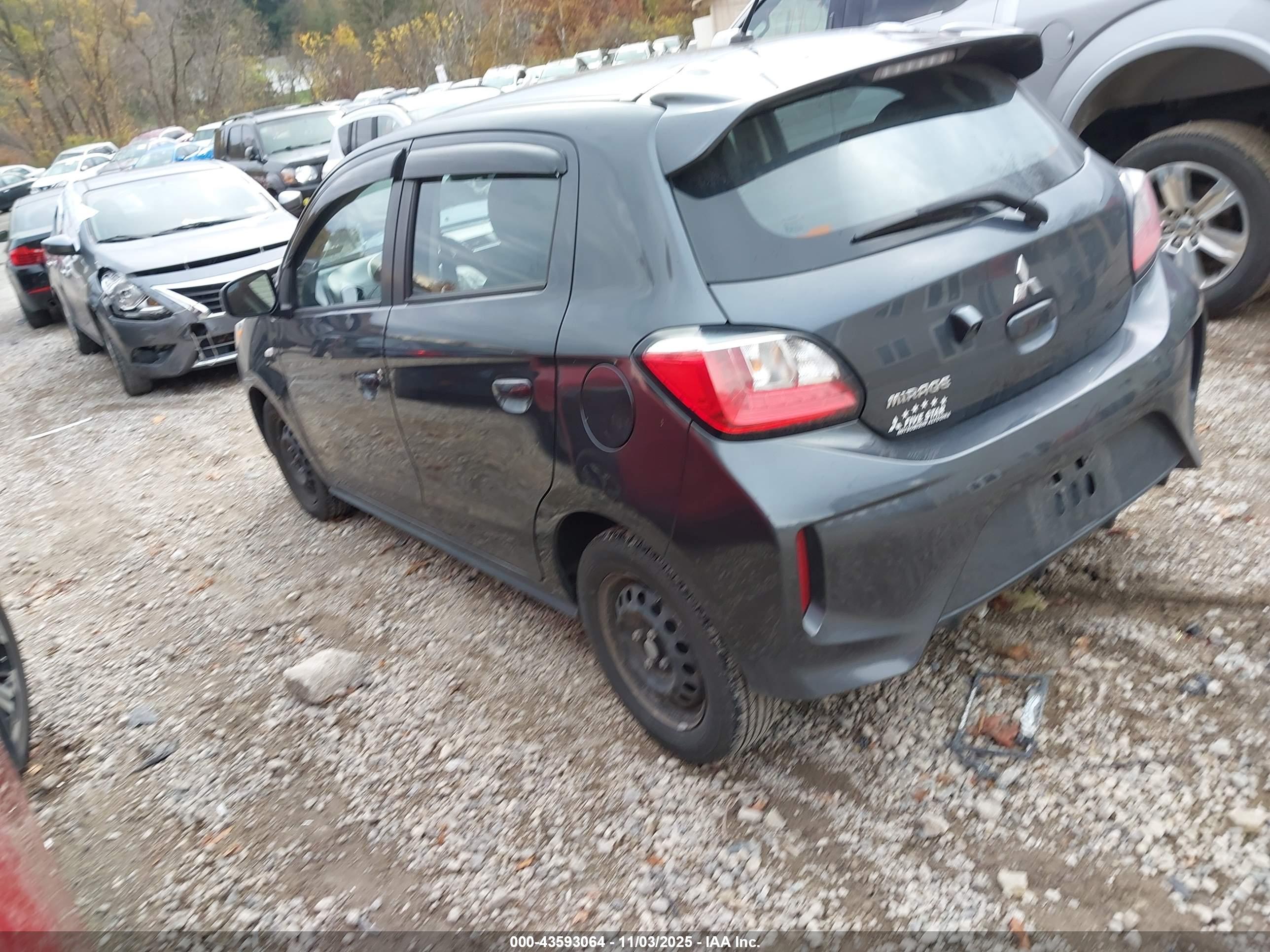 MITSUBISHI MIRAGE image 3