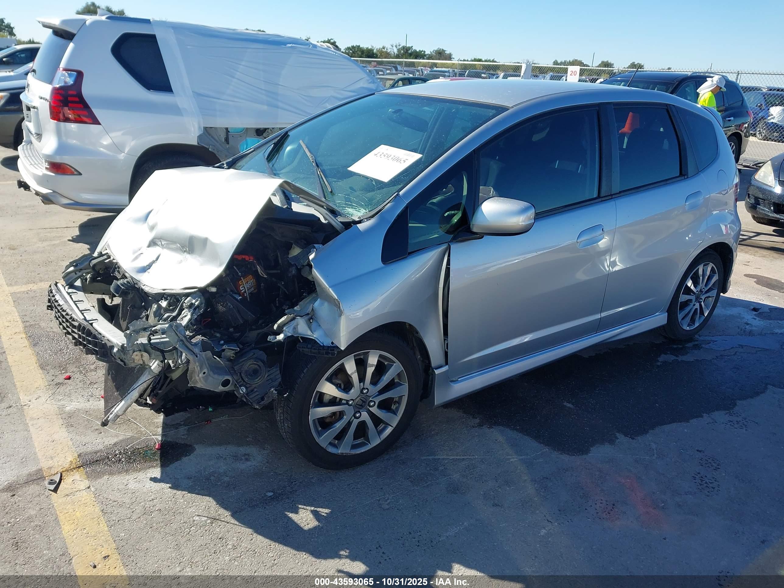 HONDA FIT image 2