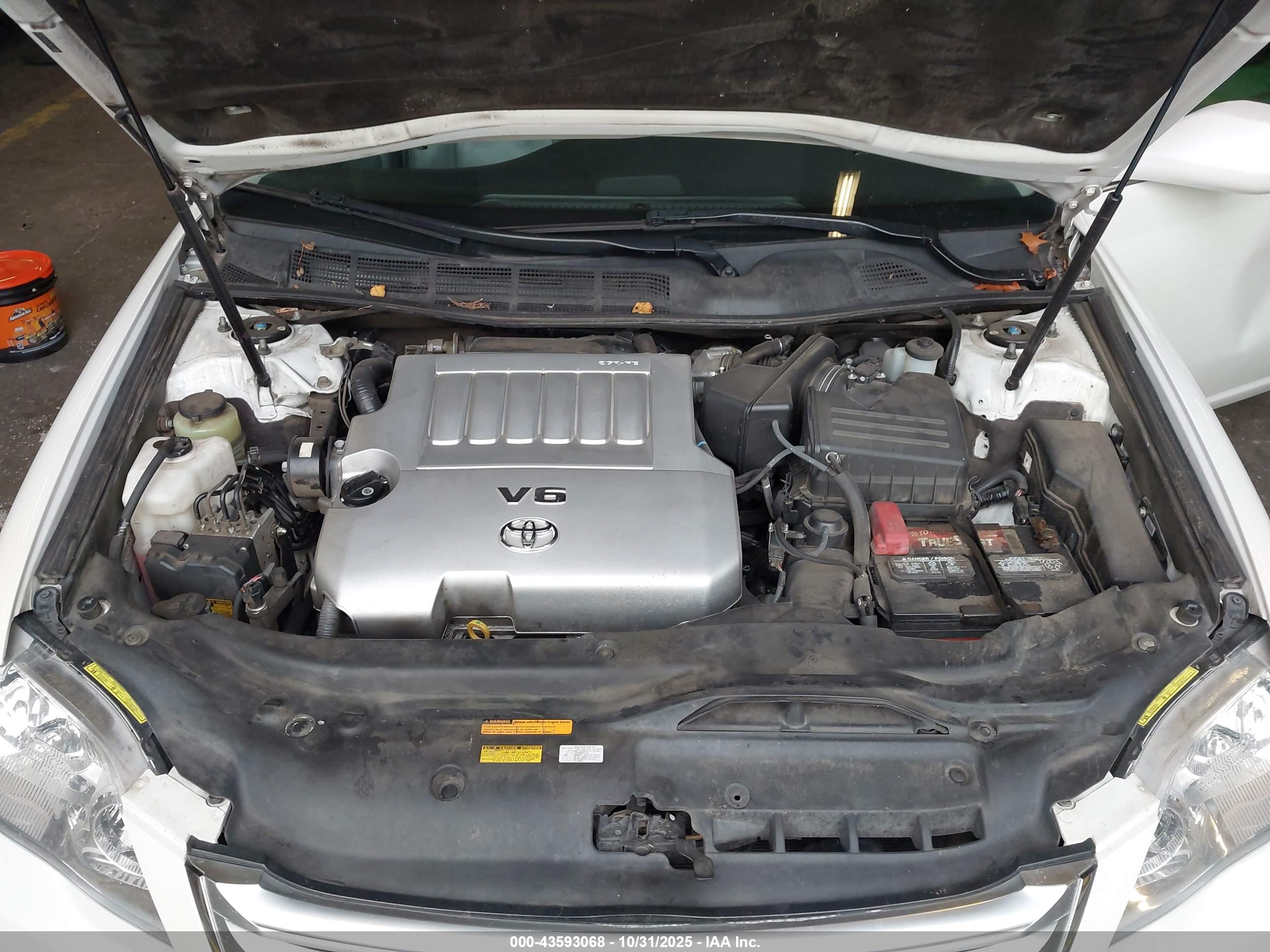 TOYOTA AVALON image 10