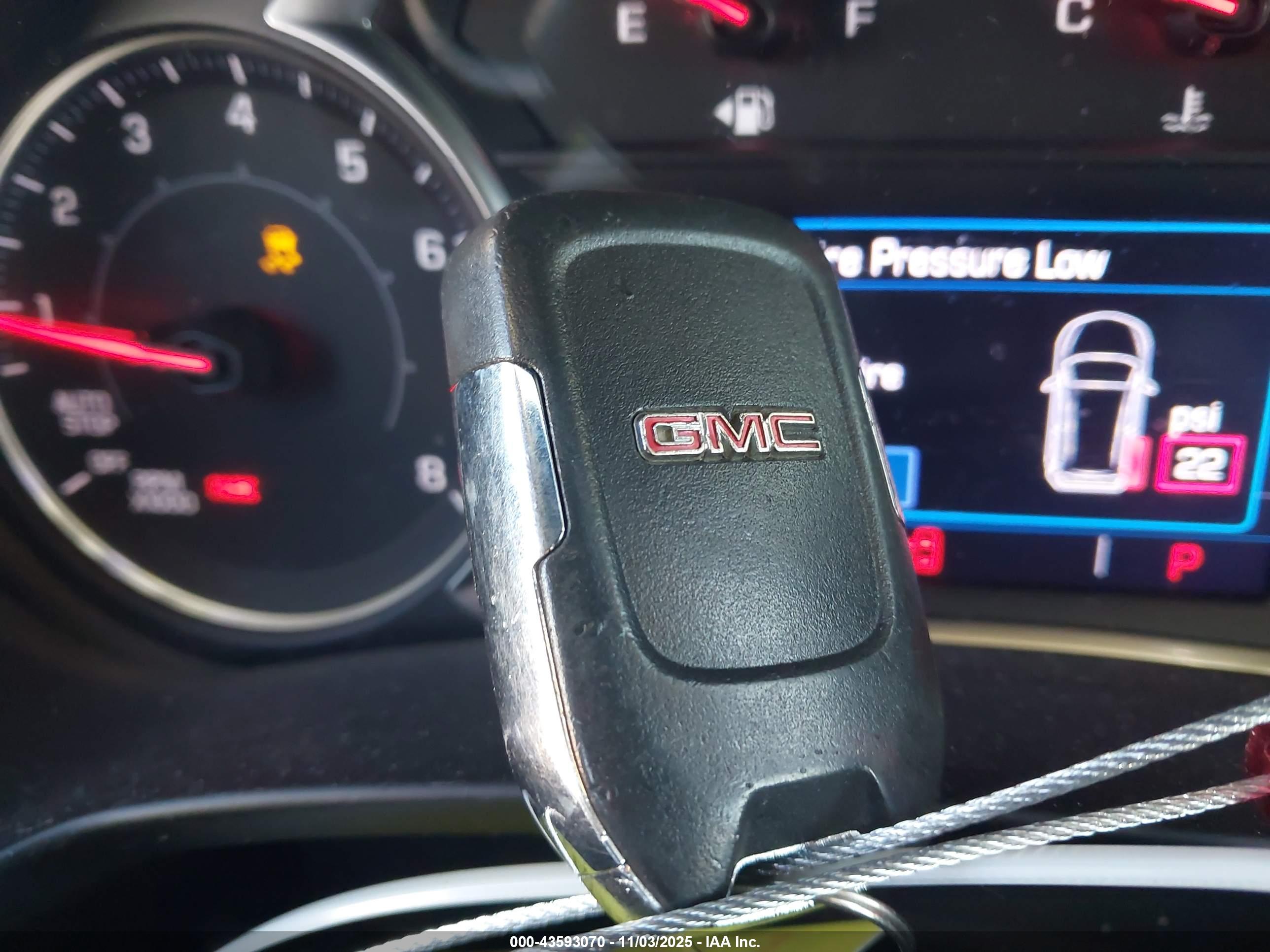 GMC TERRAIN image 11