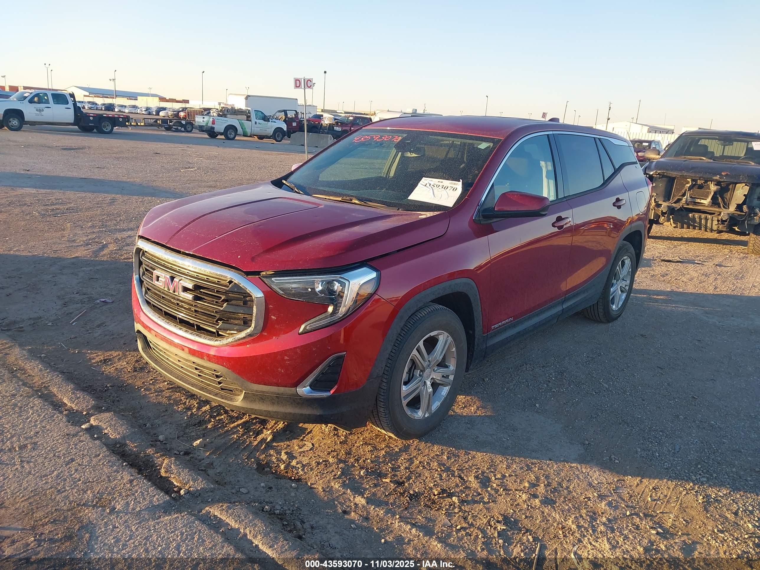 GMC TERRAIN image 2