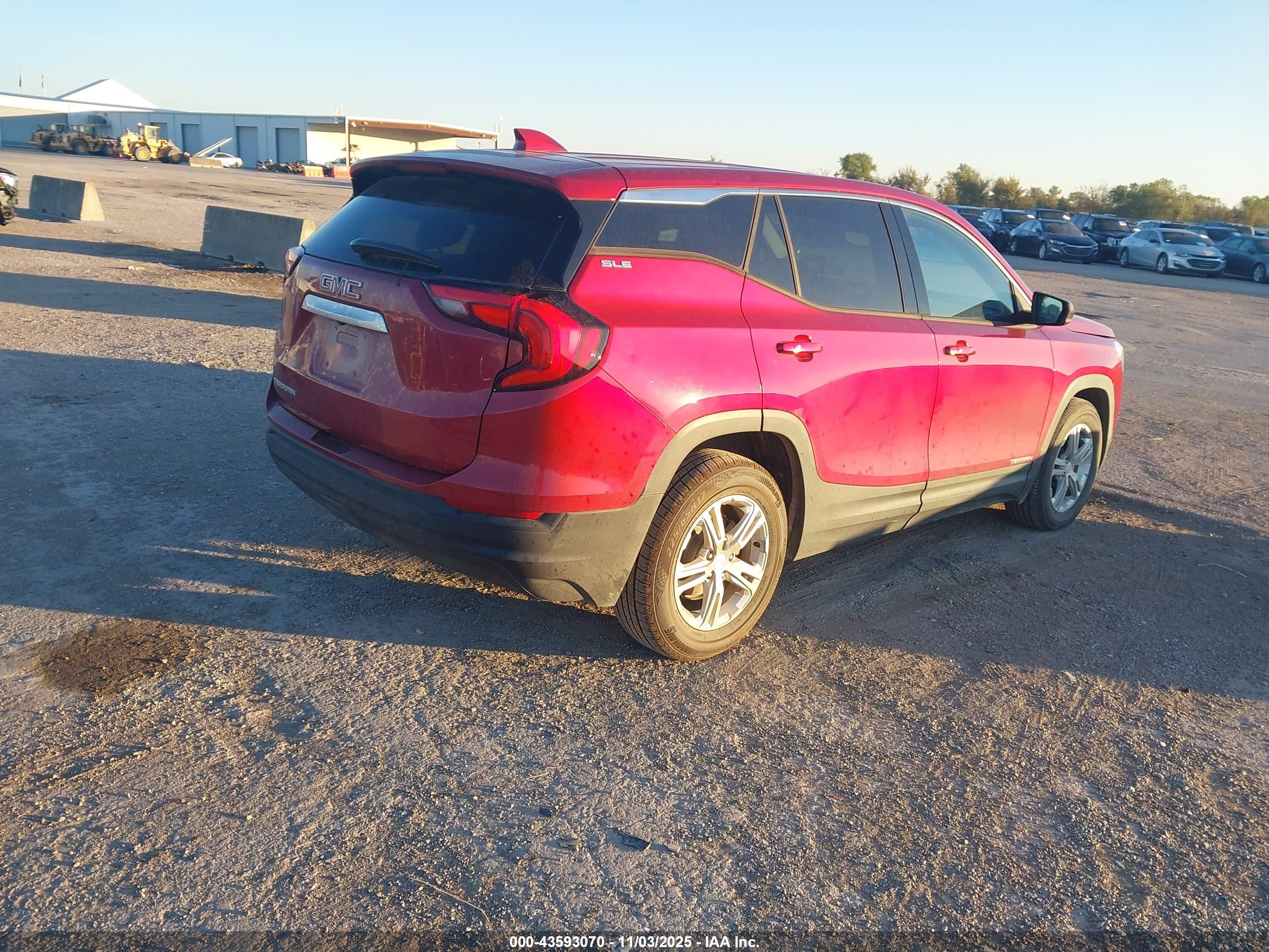 GMC TERRAIN image 4