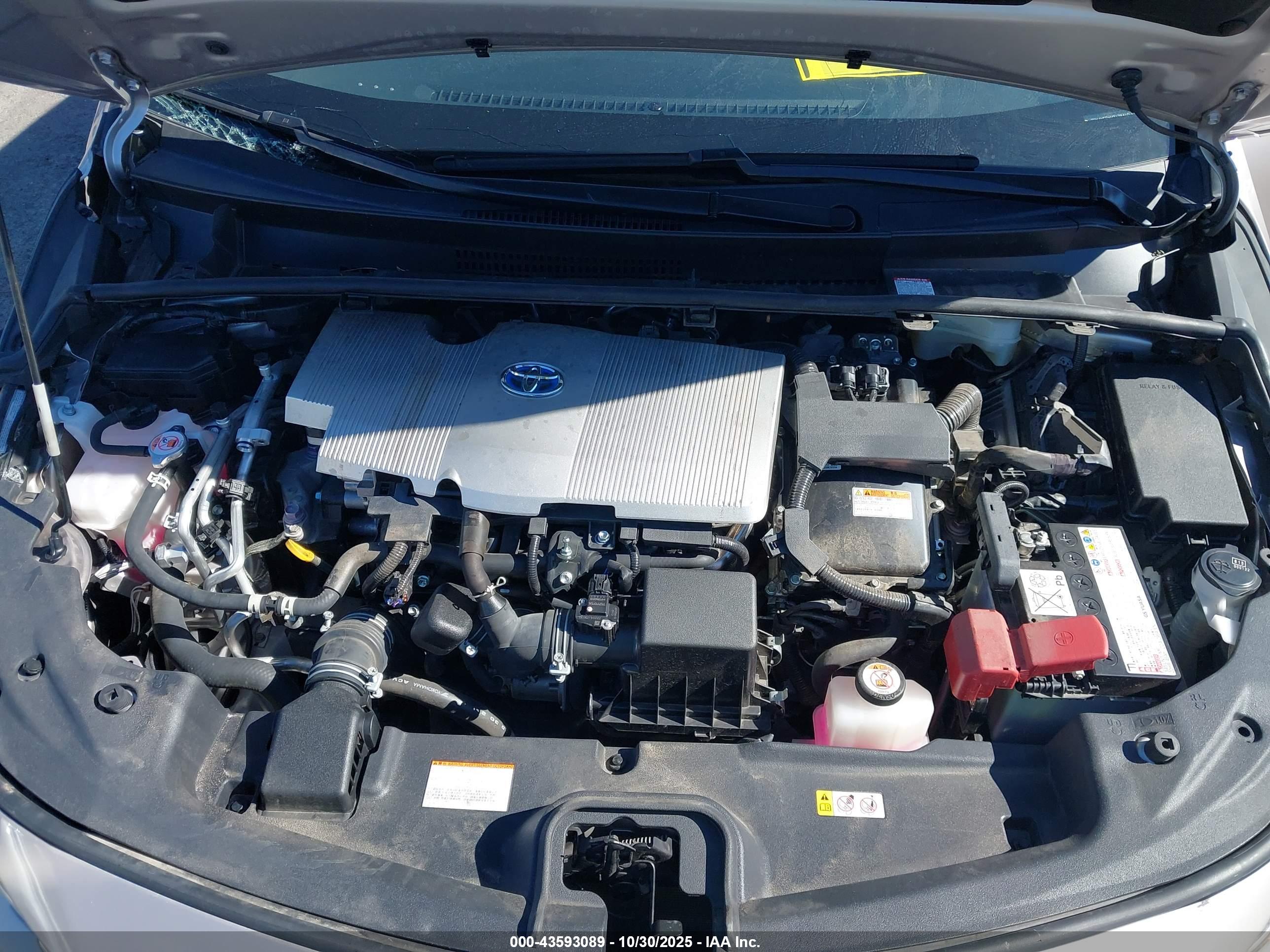 TOYOTA PRIUS image 10