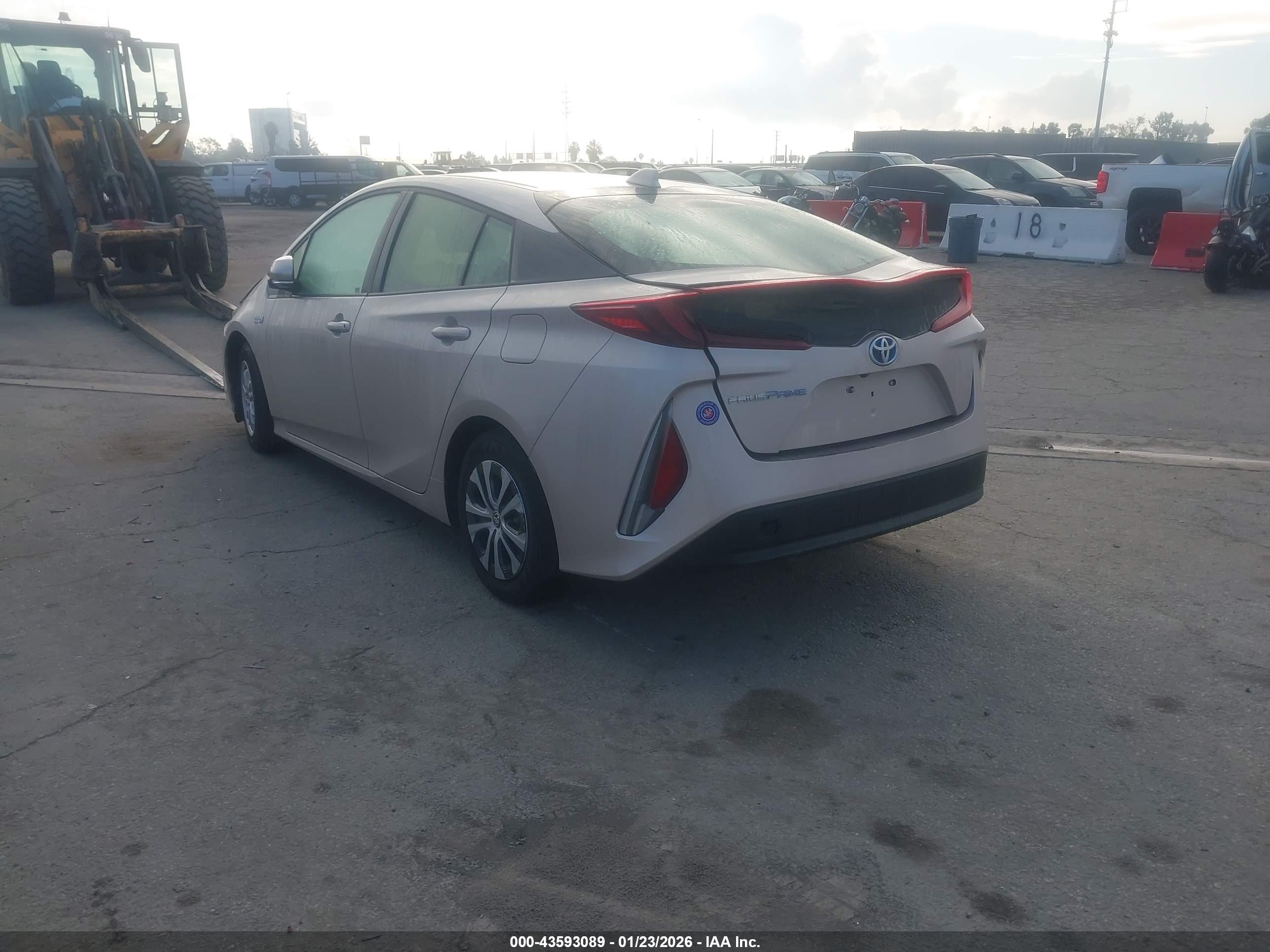 TOYOTA PRIUS image 3