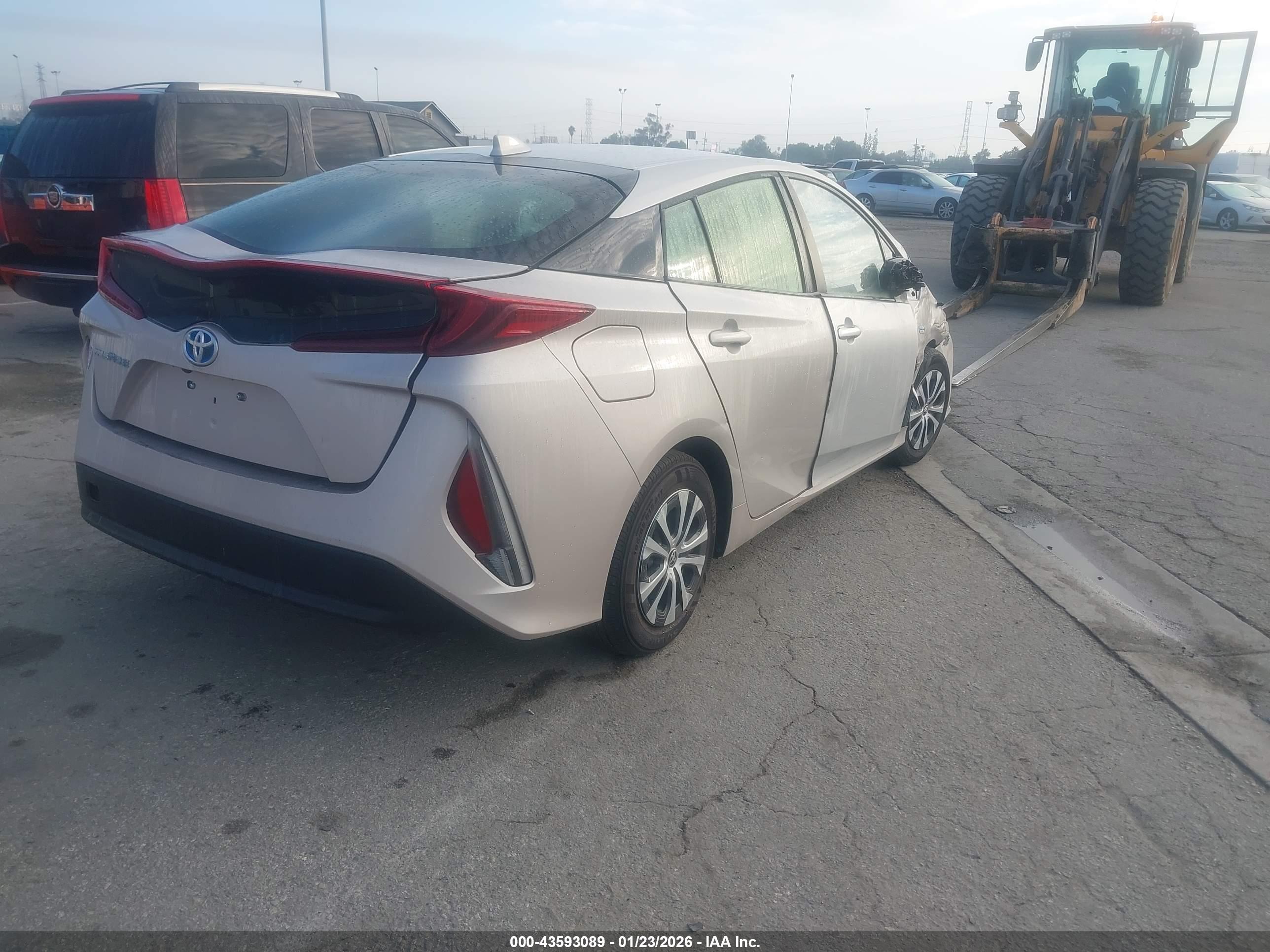 TOYOTA PRIUS image 4